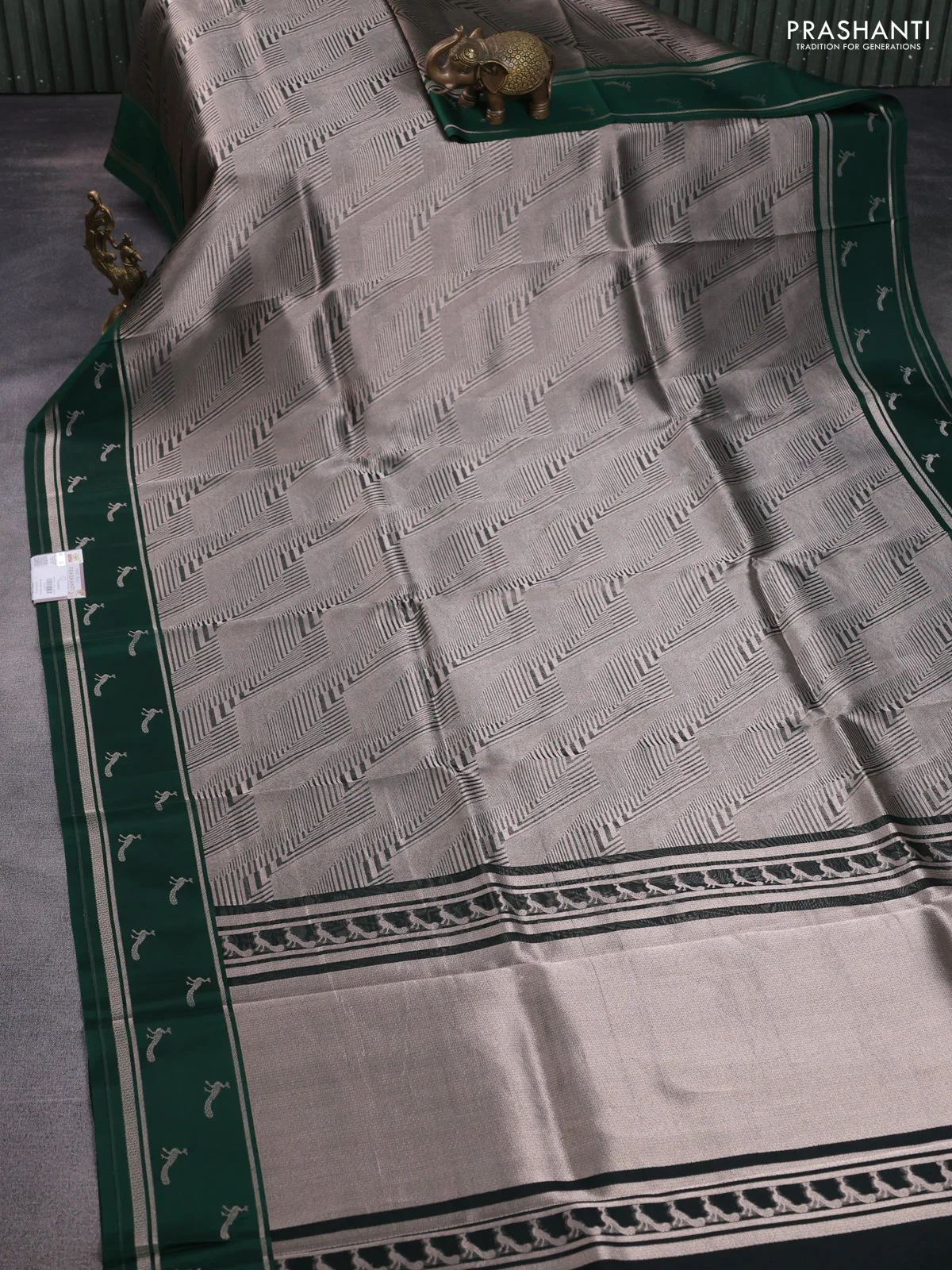 Banarasi katan silk saree green with allover silver zari woven brocade weaves and zari woven butta border - Image 2