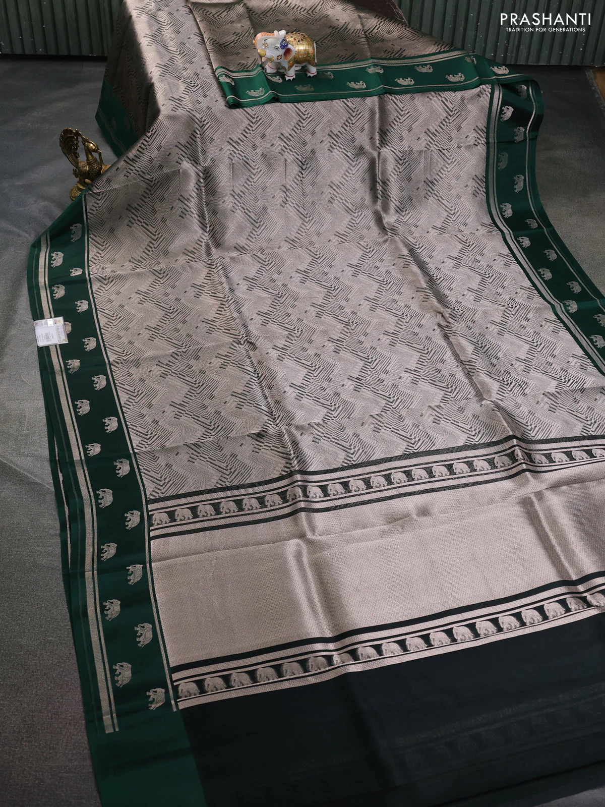 Banarasi katan silk saree green with allover silver zari woven brocade weaves and zari woven butta border - Image 2