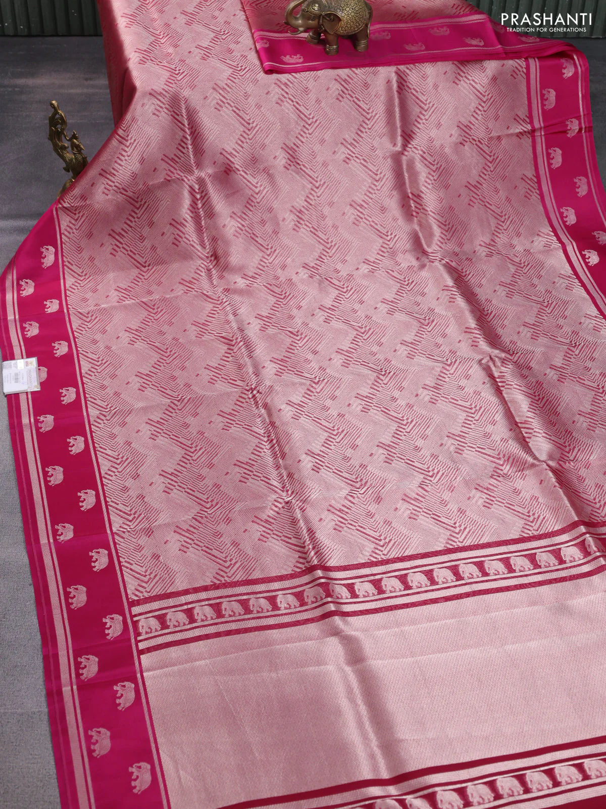 Banarasi katan silk saree pink with allover zari woven brocade weaves and zari woven butta border - Image 2
