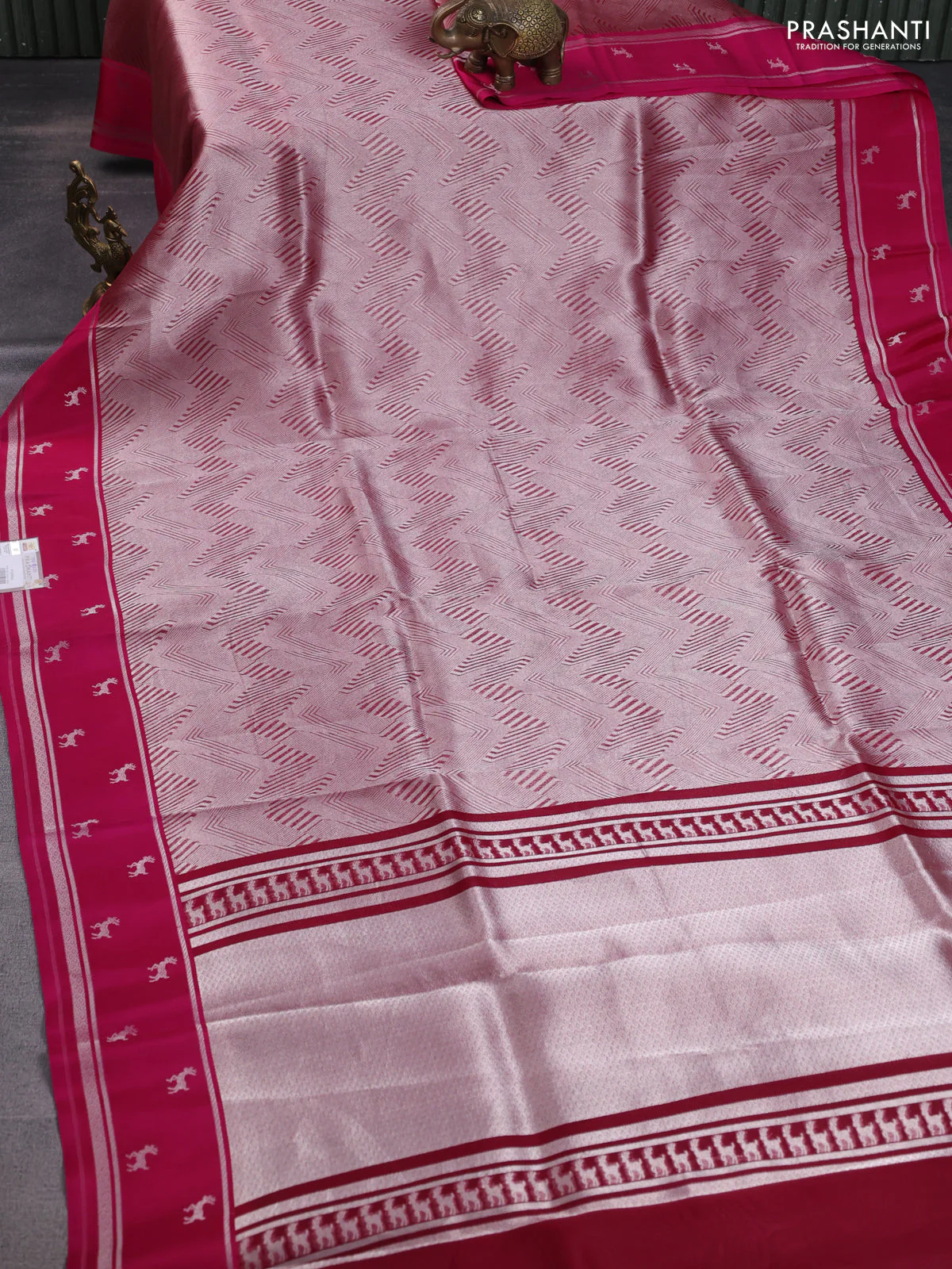 Banarasi katan silk saree pink with allover zari woven brocade weaves and zari woven butta border - Image 2