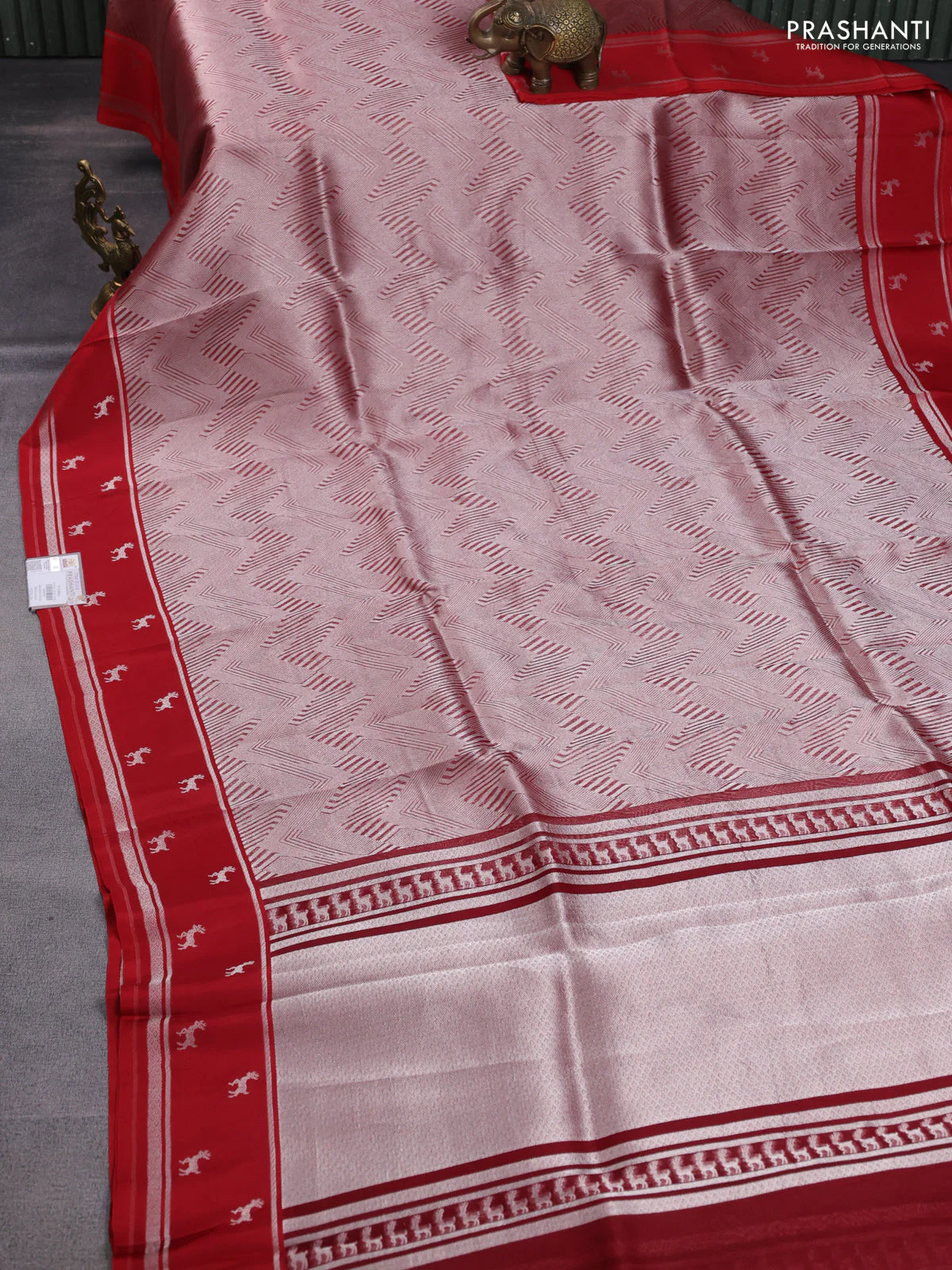 Banarasi katan silk saree red with allover zari woven brocade weaves and zari woven butta border - Image 2
