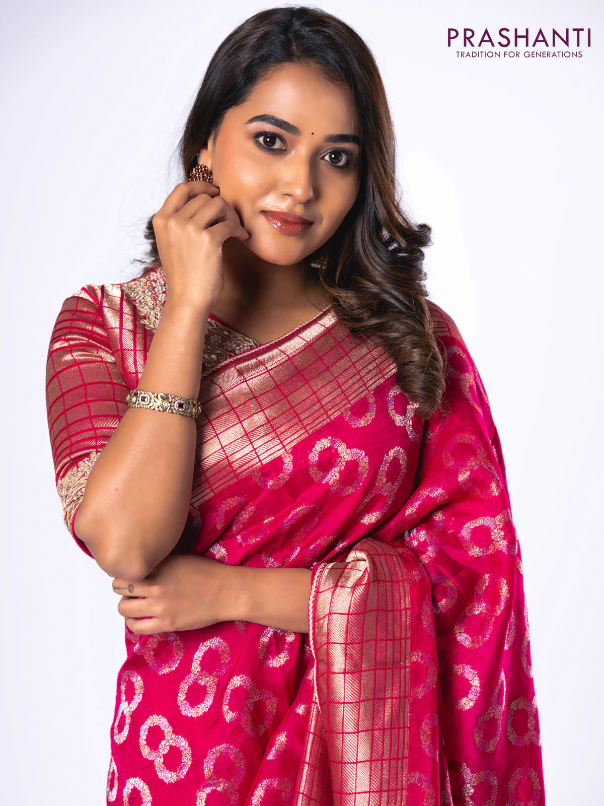 Banarasi munga silk saree pink with allover silver & gold zari weaves and zari woven lace border - Image 4