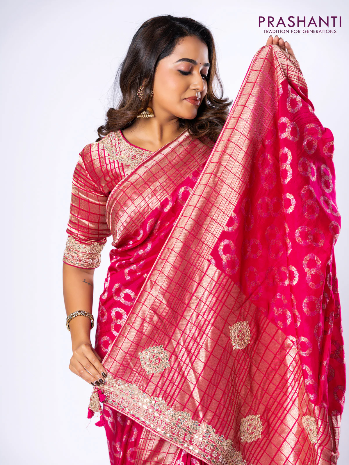 Banarasi munga silk saree pink with allover silver & gold zari weaves and zari woven lace border - Image 7