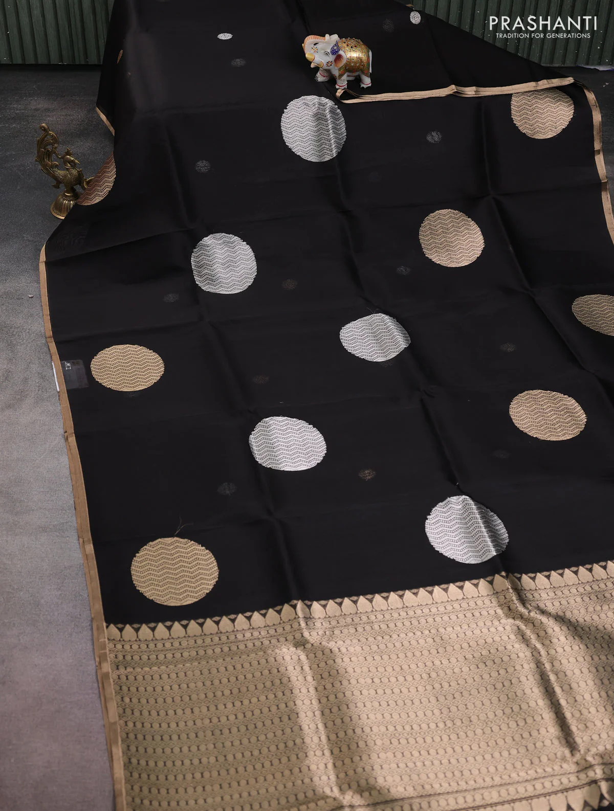 Banarasi organza silk saree black with rudraksha silver & gold zari woven buttas and zari woven border - Image 2