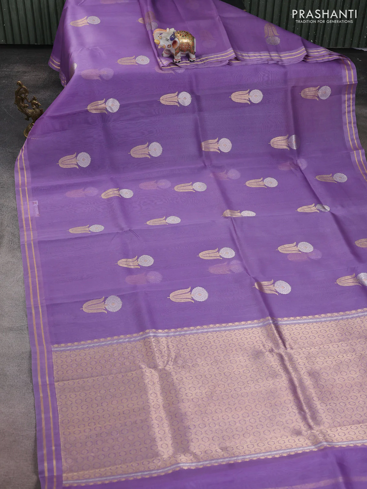 Banarasi organza silk saree lavender with floral zari woven buttas and zari woven border - Image 2