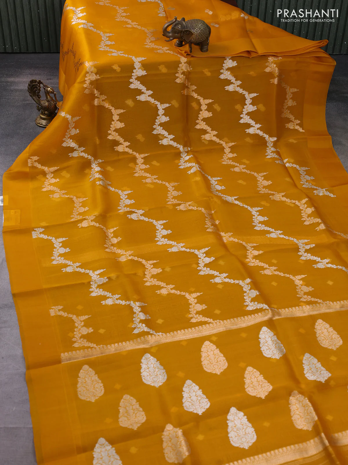 Banarasi organza silk saree mustard yellow with allover silver & gold zari weaves and simple border - Image 2