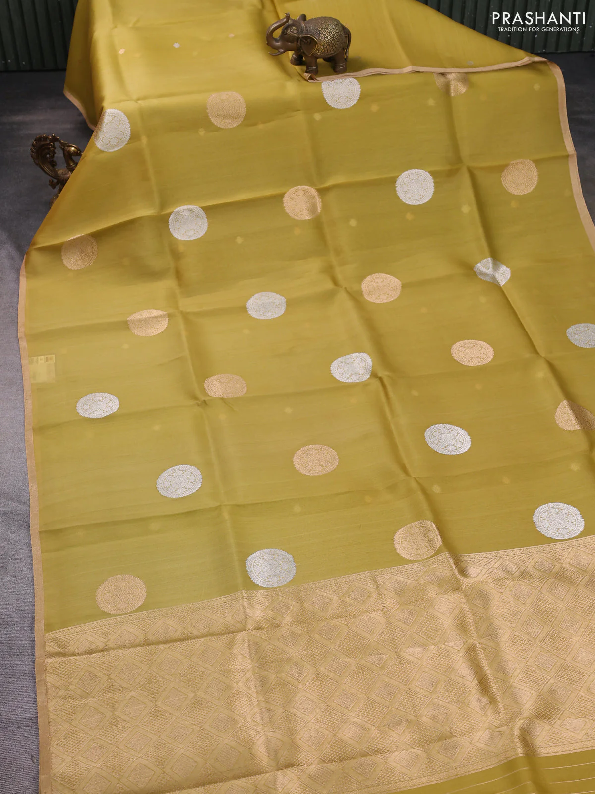 Banarasi organza silk saree pale yellow with rudraksha silver & gold zari woven buttas and zari woven border - Image 2