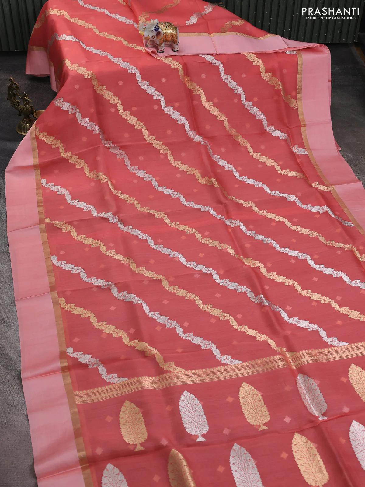 Banarasi organza silk saree peach pink with allover silver & gold zari weaves and zari woven simple border - Image 2