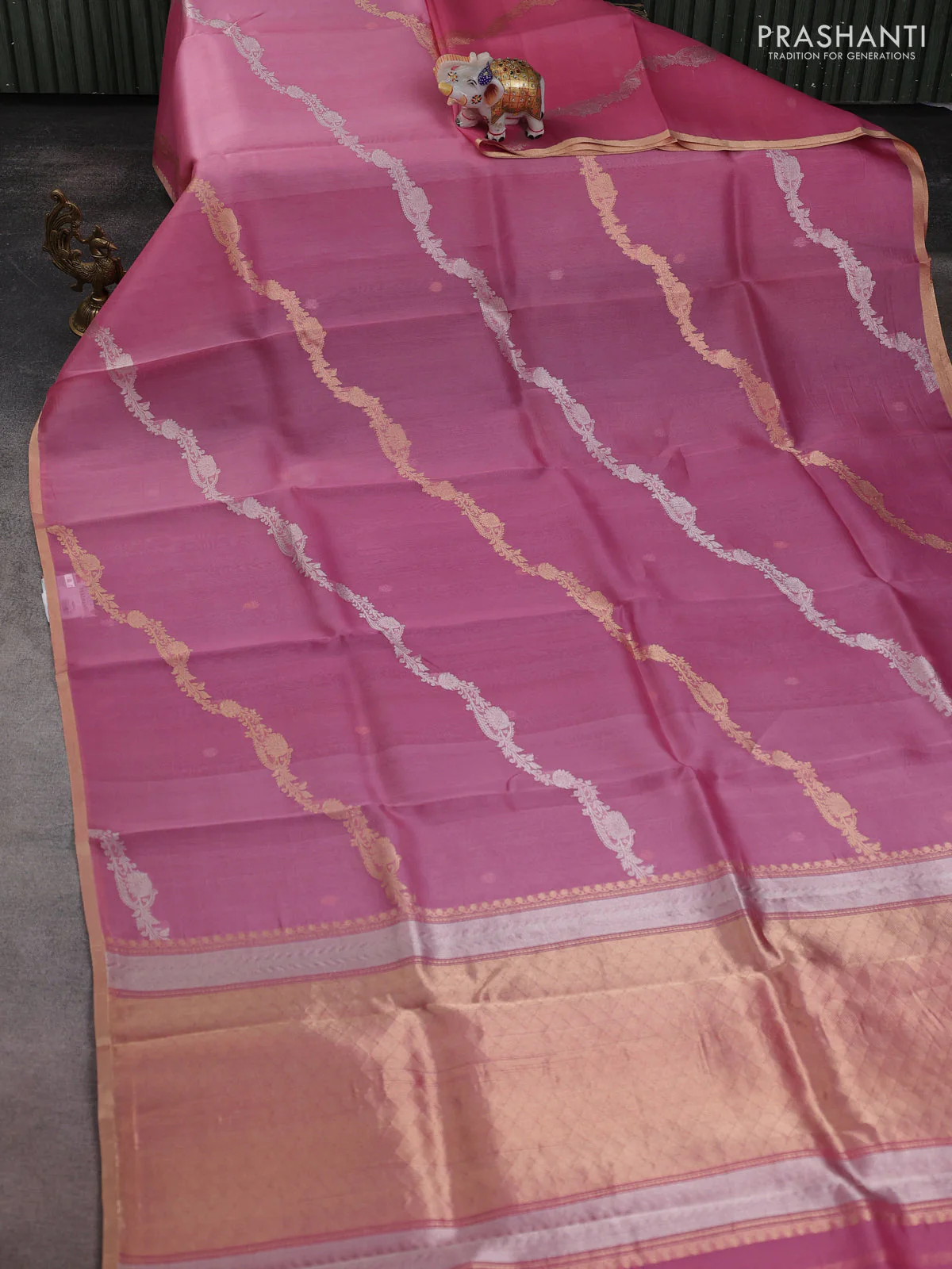 Banarasi organza silk saree peach pink with allover silver & zari weaves and zari woven border - Image 2