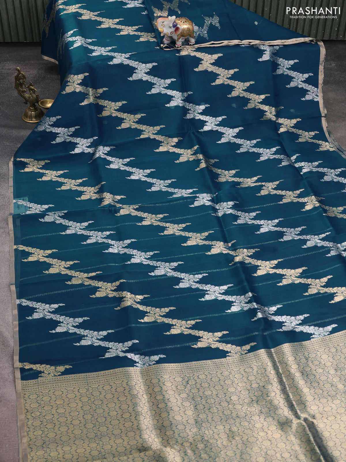 Banarasi organza silk saree peacock blue with allover silver & gold zari weaves and zari woven border - Image 2