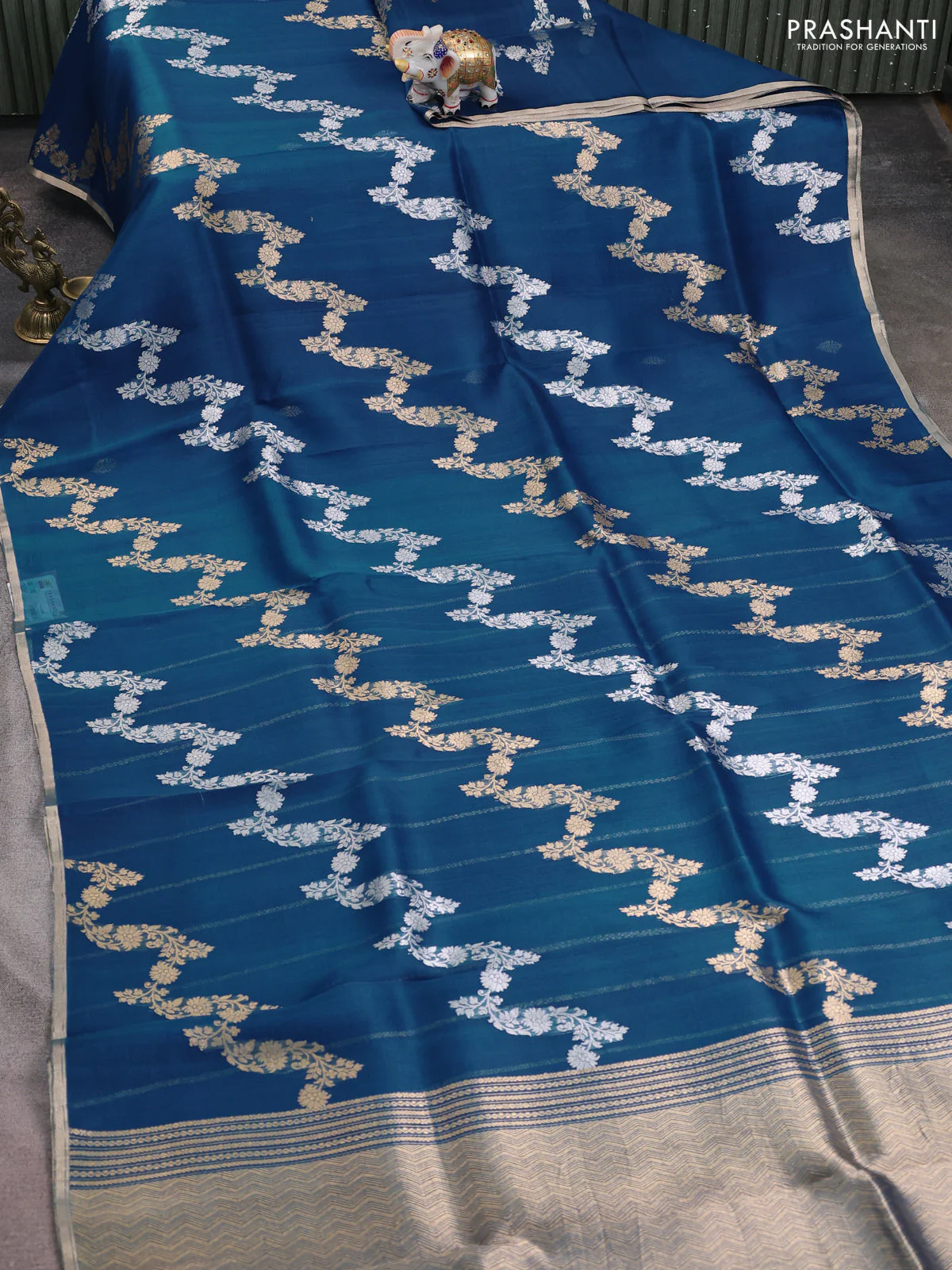 Banarasi organza silk saree peacock blue with allover silver & gold zari weaves and zari woven border - Image 2
