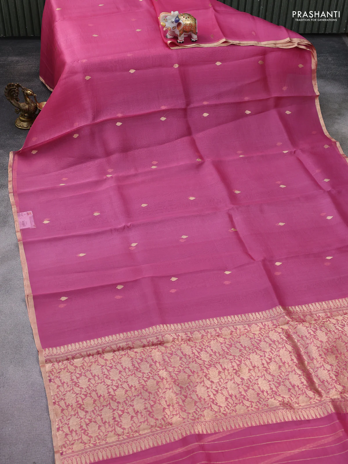 Banarasi organza silk saree pink shade with zari woven buttas and zari woven piping border - Image 2