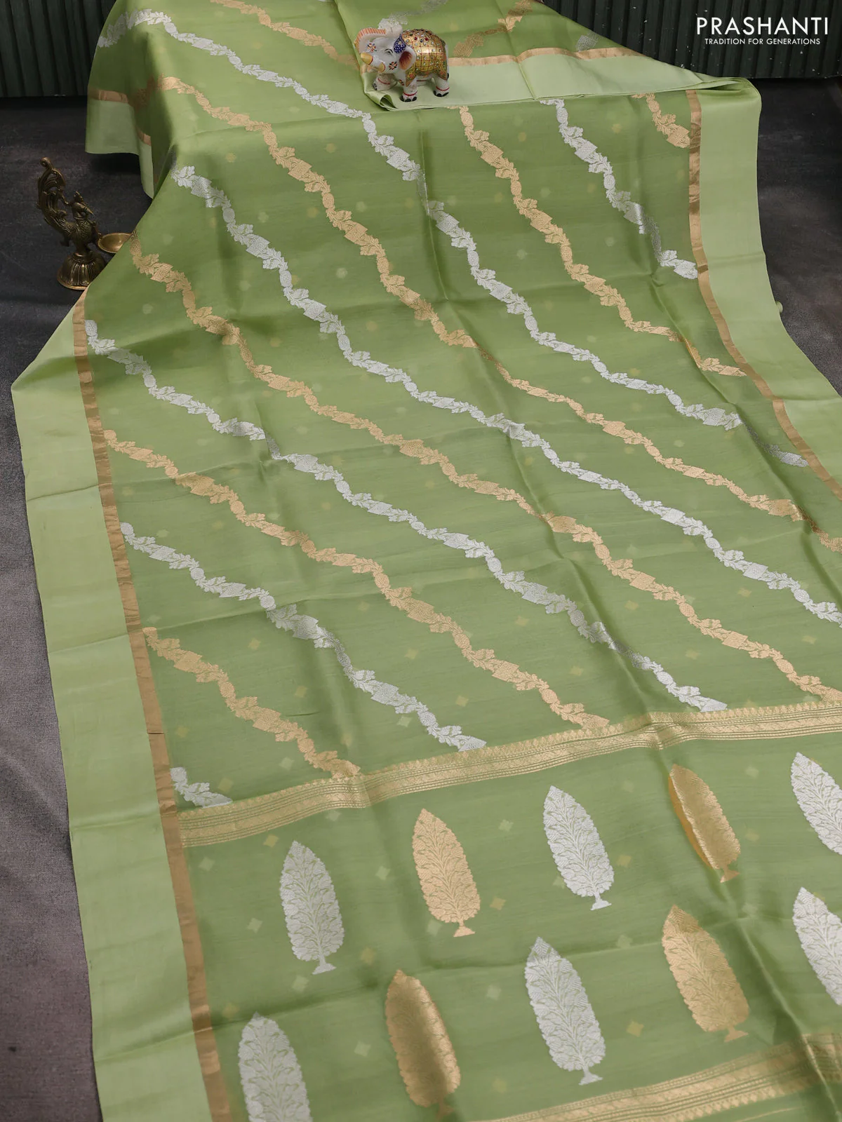 Banarasi organza silk saree pista green with allover silver & gold zari weaves and zari woven simple border - Image 2