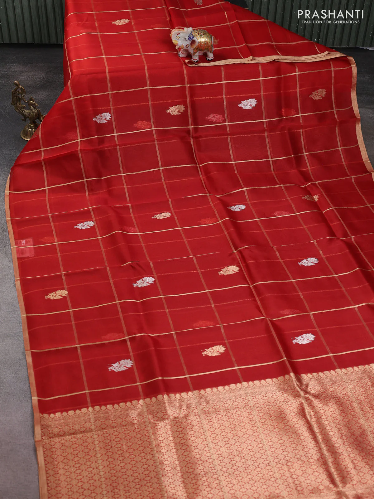 Banarasi organza silk saree red with allover zari checks & buttas and zari woven border - Image 2