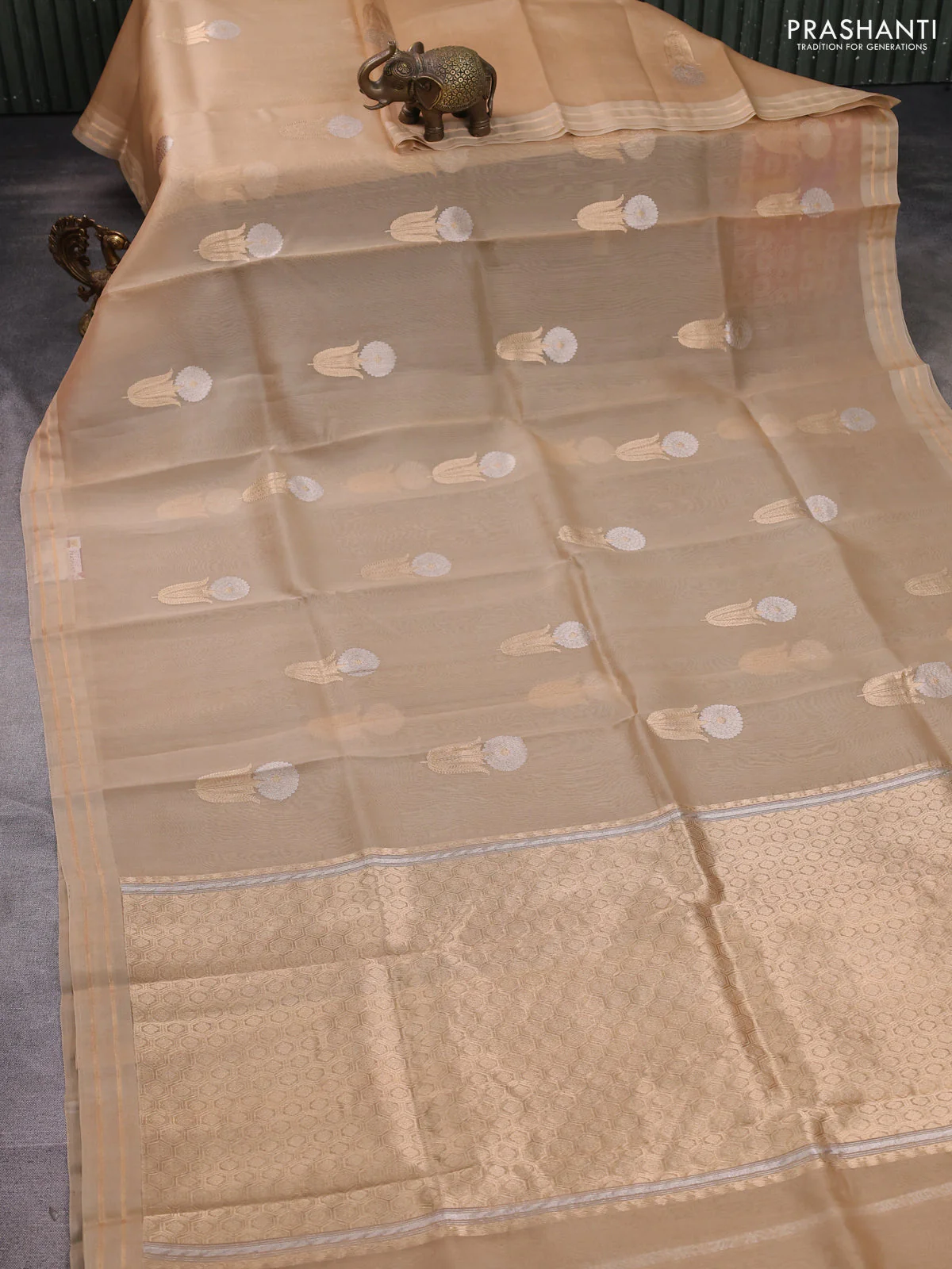 Banarasi organza silk saree sandal with floral zari woven buttas and zari woven border - Image 2