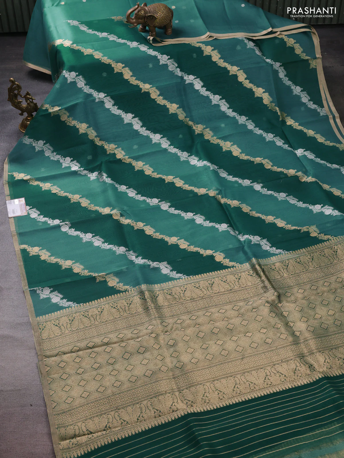 Banarasi organza silk saree teal green shade with silver & gold zari weaves and zari woven piping boder - Image 2