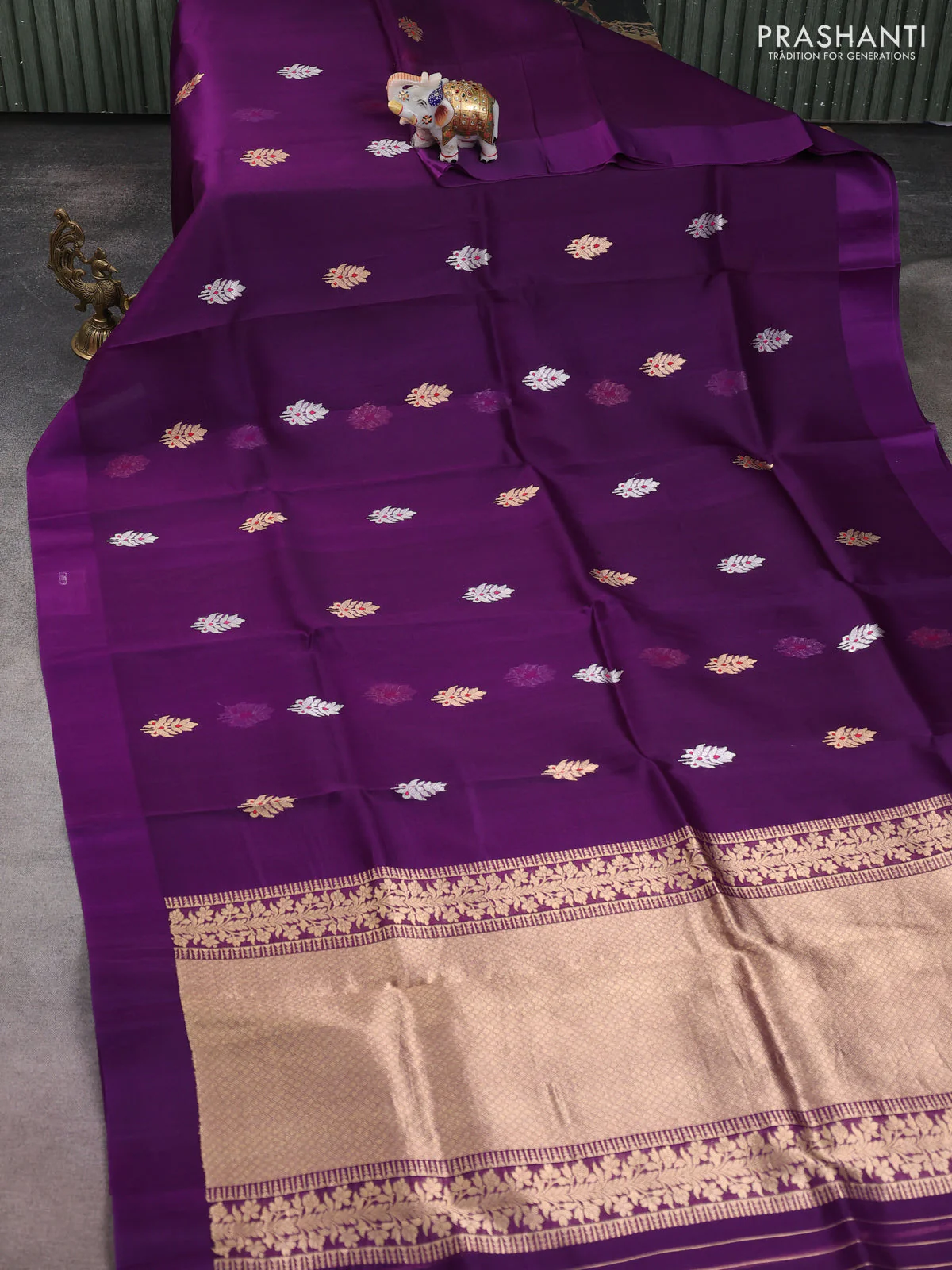 Banarasi organza silk saree violet with zari woven buttas and simple border - Image 2