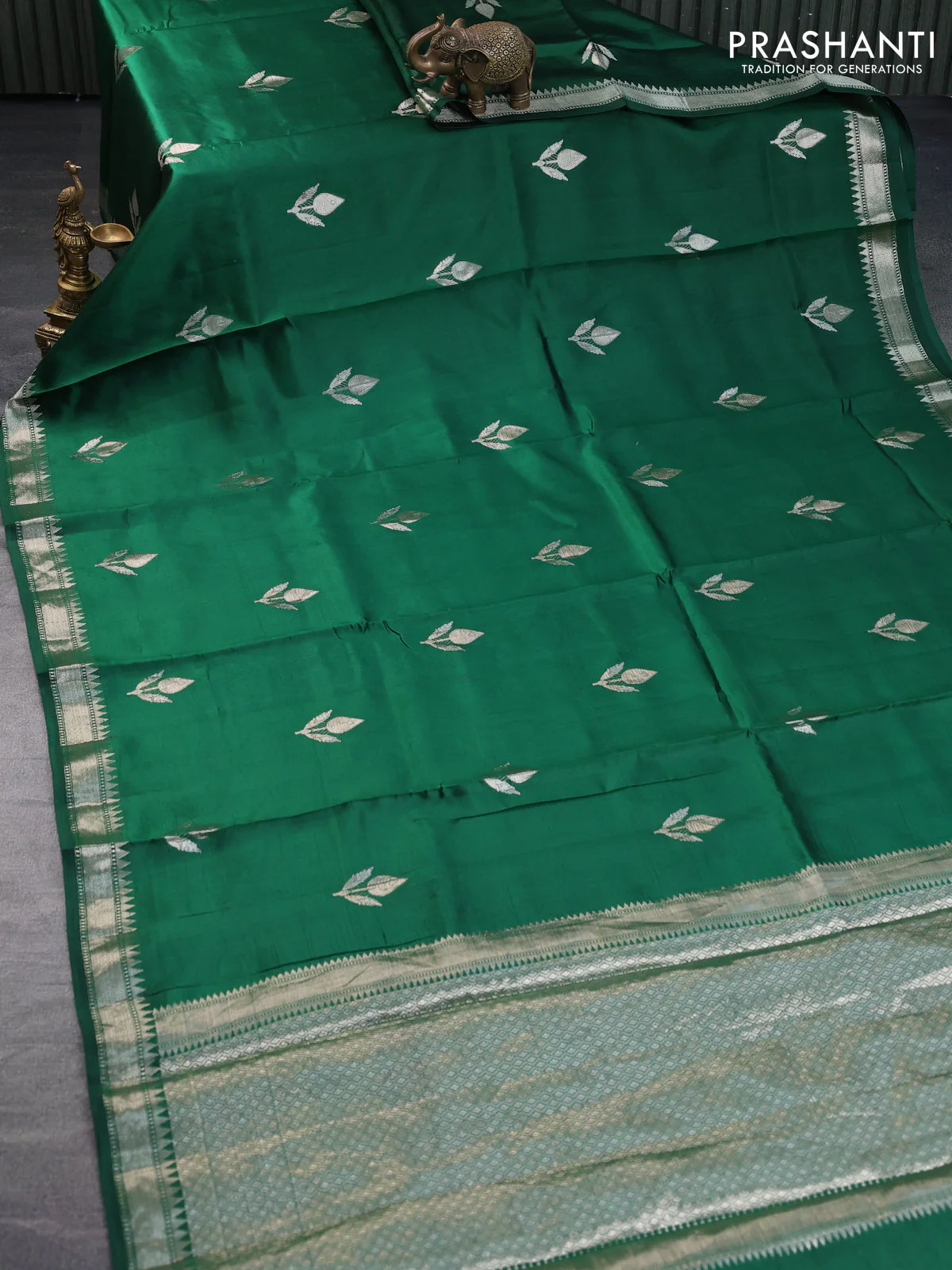 Banarasi poona silk saree green with silver zari woven buttas and silver zari woven border - Image 11