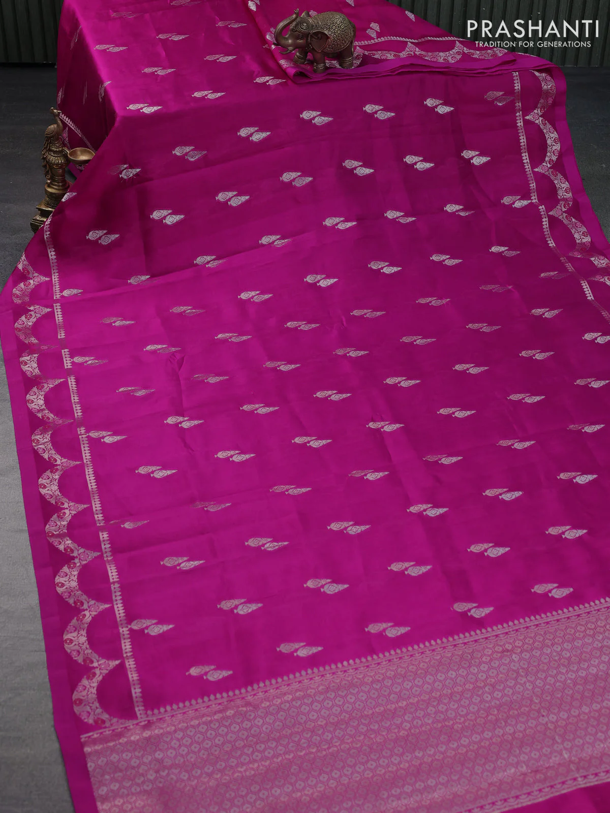 Banarasi poona silk saree pink and violet with zari woven buttas and zari woven border - Image 10
