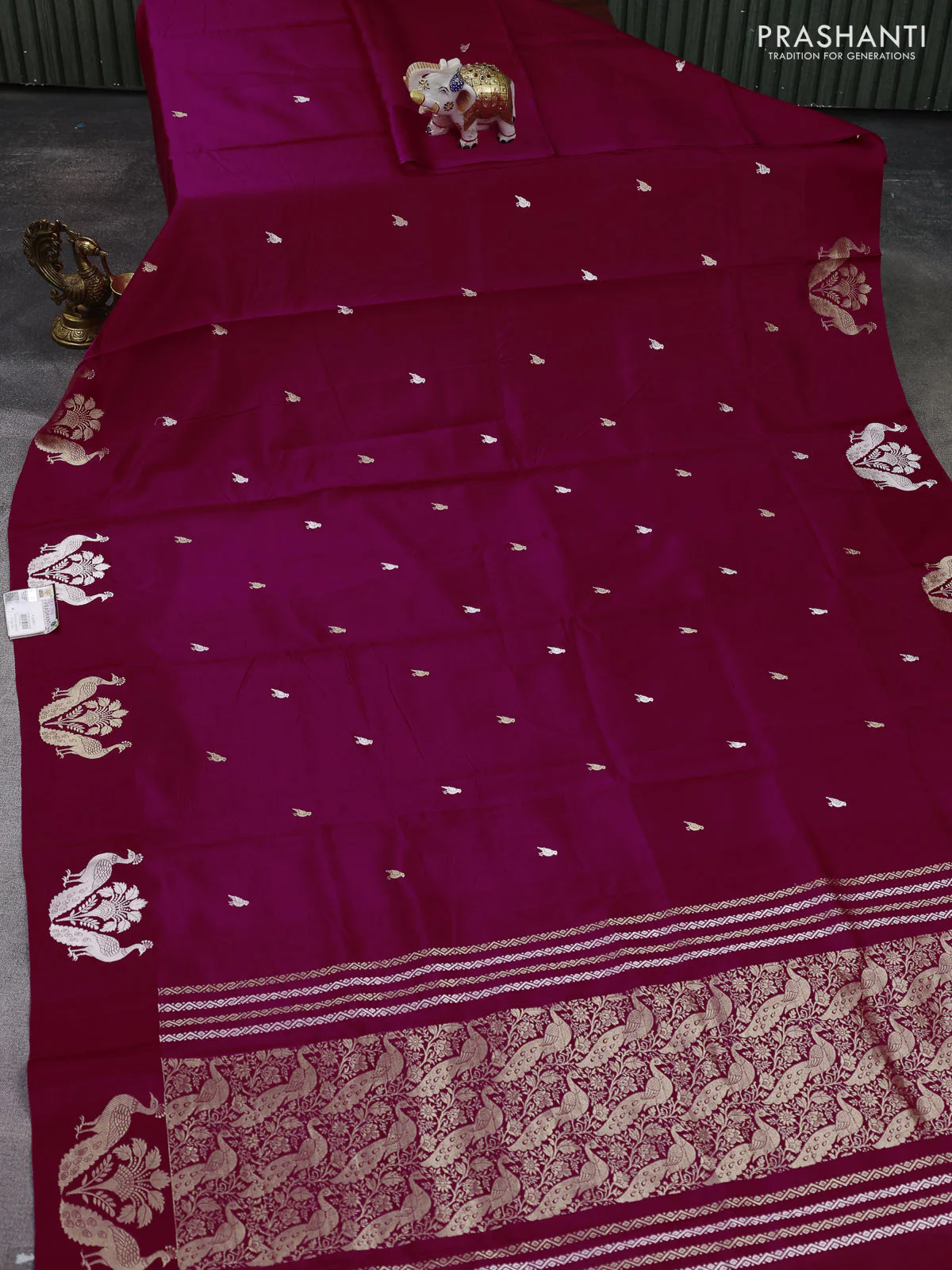 Banarasi poona silk saree pink with zari woven buttas and zari woven butta border - Image 2