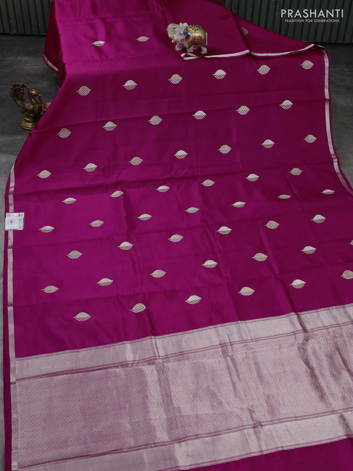 Banarasi poona silk saree pink with zari woven leaf buttas and simple zari border - Image 2