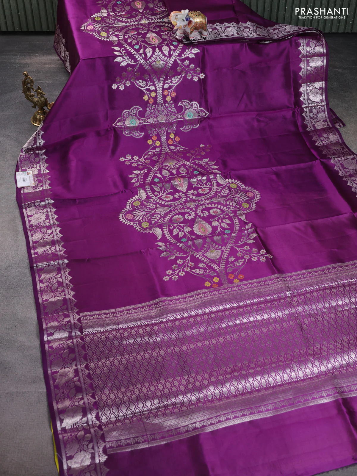 Banarasi poona silk saree purple and lime yellow with thread & zari weaves and floral design zari woven border - Image 6