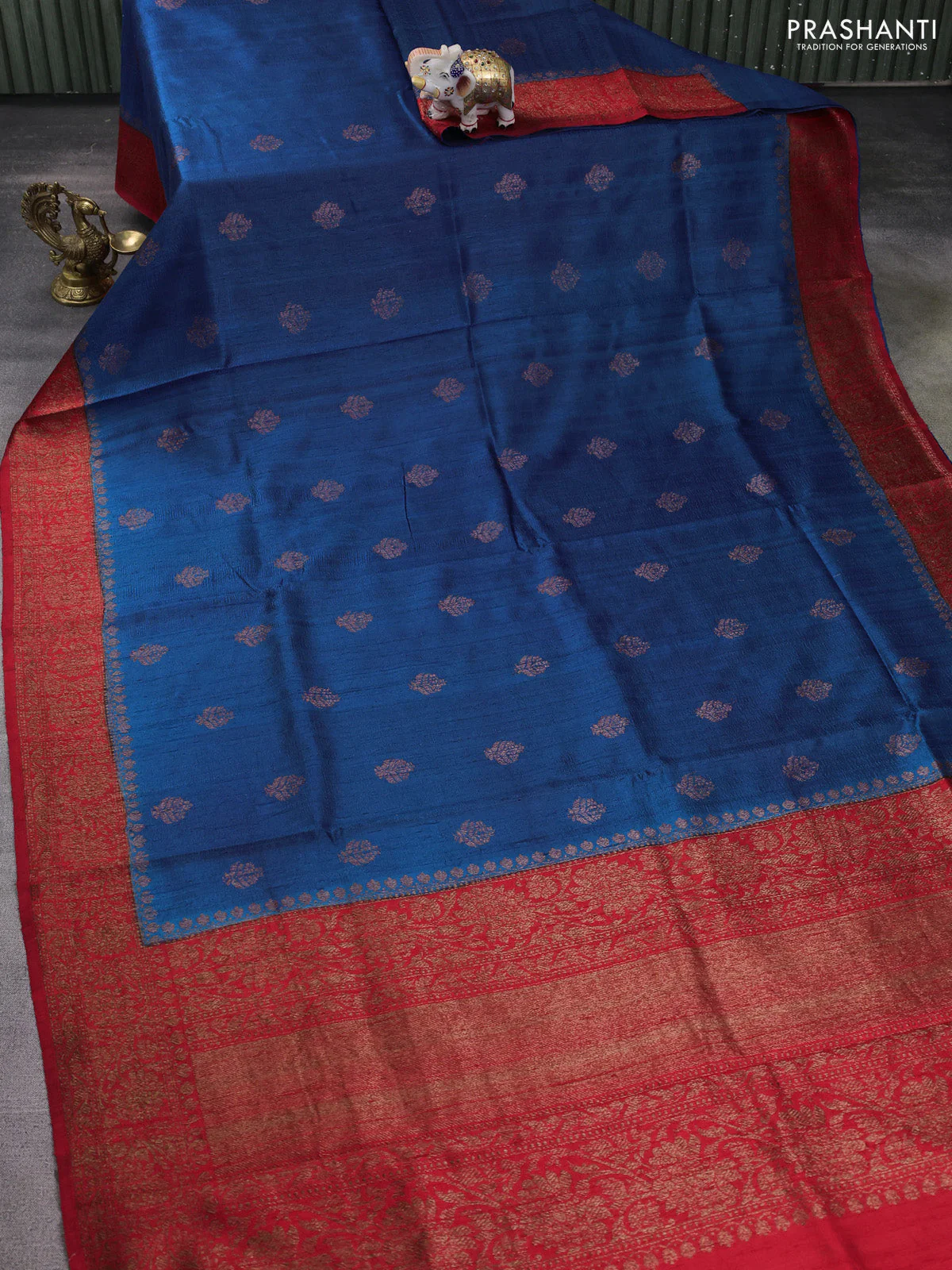 Banarasi raw silk saree cs blue and red with thread & zari woven buttas and woven border - Image 2