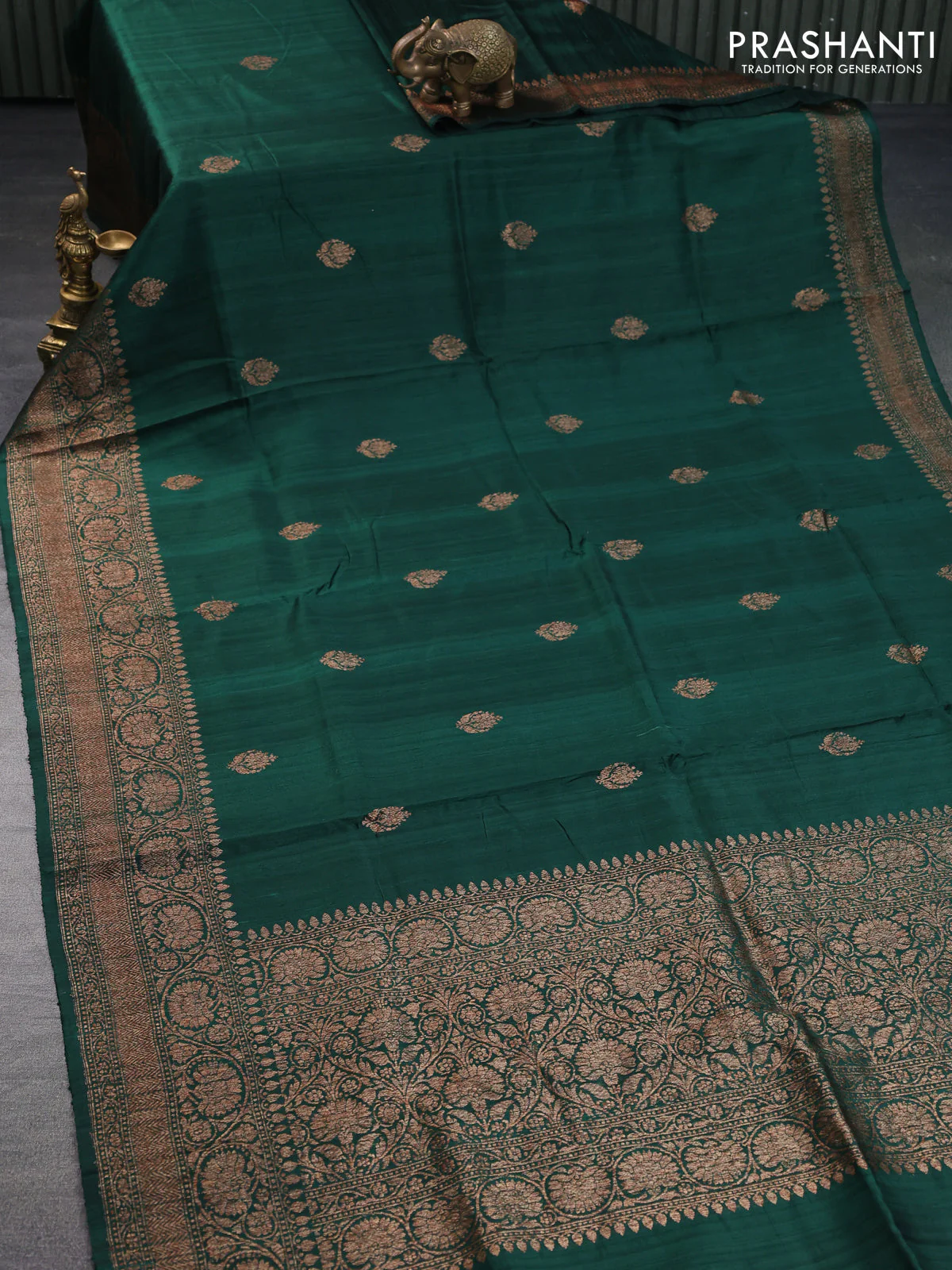 Banarasi raw silk saree dark green with thread & zari woven buttas and woven border - Image 14