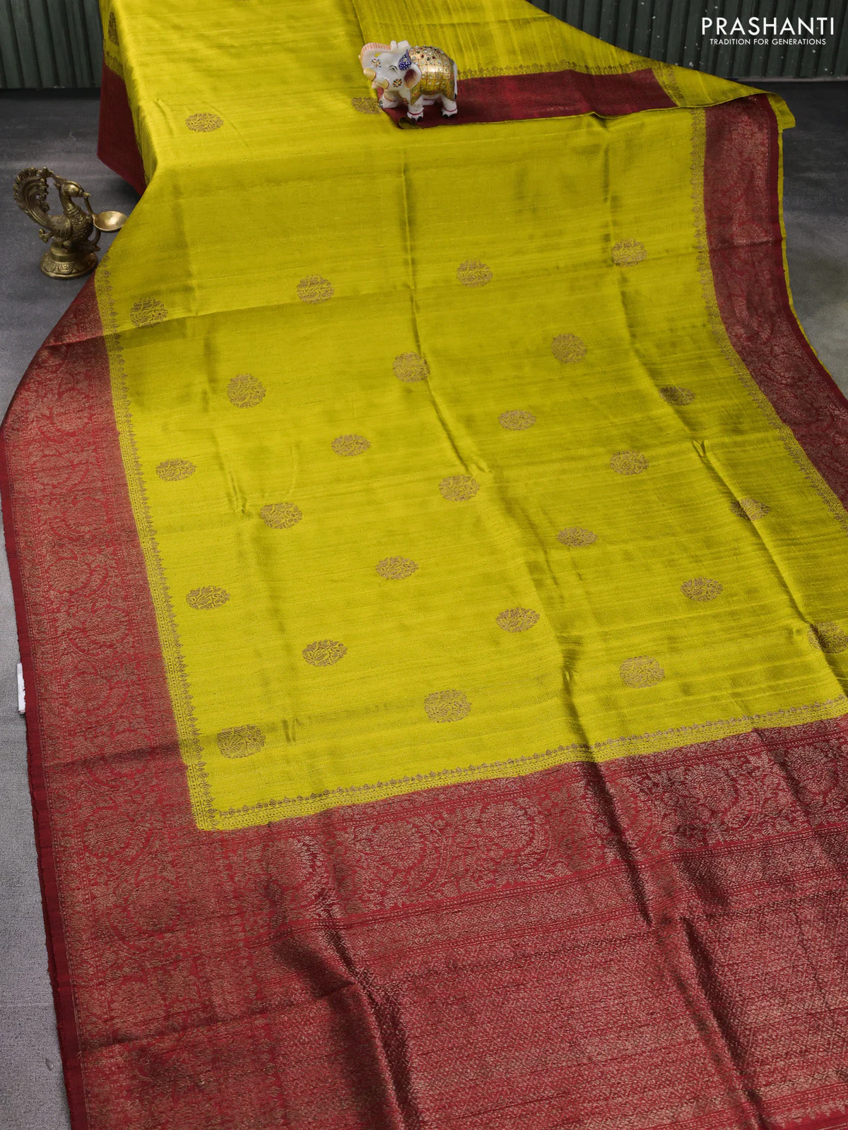 Banarasi raw silk saree lime green and maroon with thread & zari woven buttas and woven border - Image 2