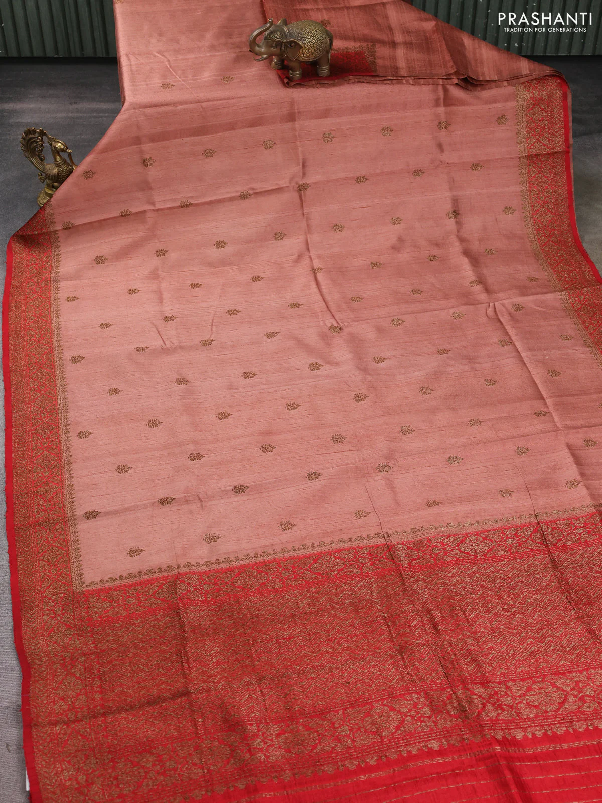 Banarasi raw silk saree peach shade and red with woven buttas and woven border - Image 2