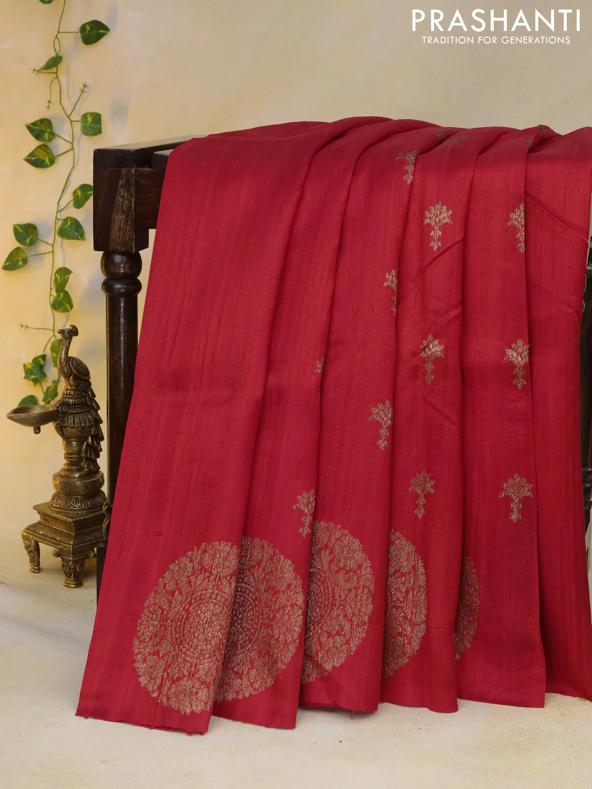 Banarasi raw silk saree red with woven buttas and butta border - Image 9