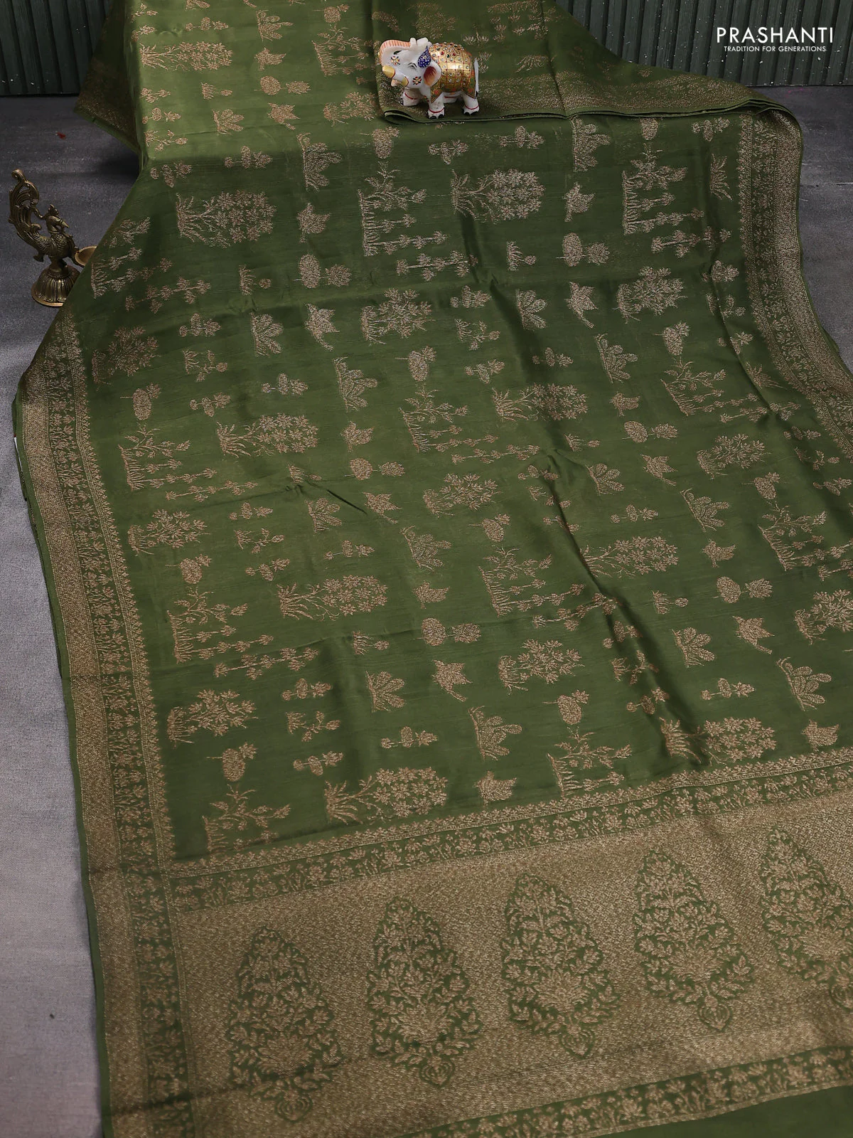 Banarasi raw silk saree sap green with allover thread & zari weaves and woven border - Image 2