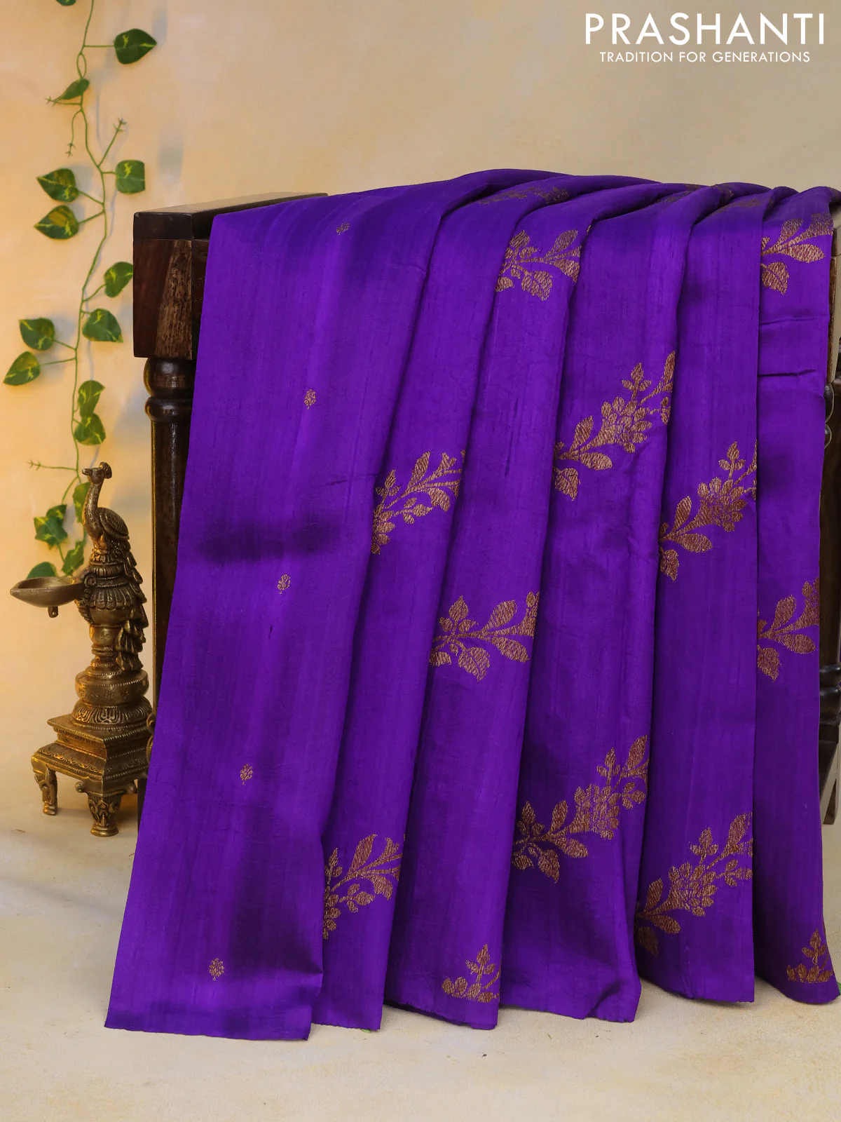 Banarasi raw silk saree violet with allover thread & zari weaves in borderless style - Image 10