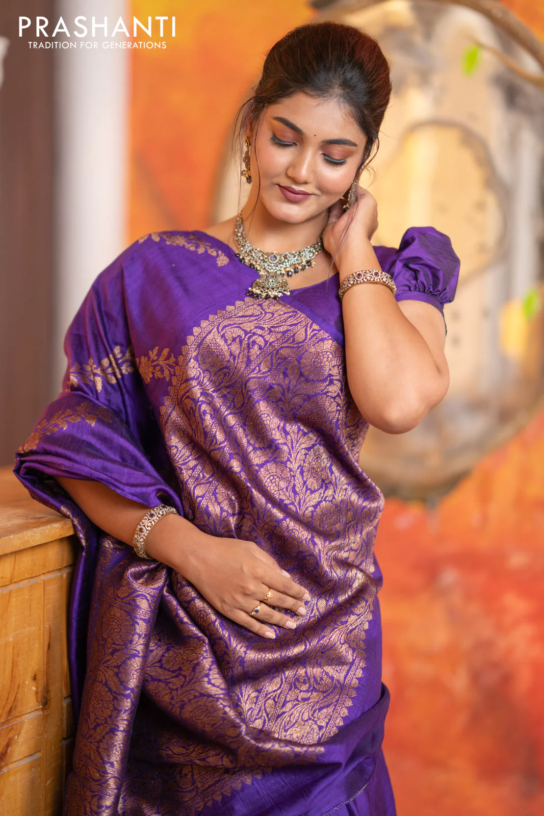 Banarasi raw silk saree violet with allover thread & zari weaves in borderless style - Image 4