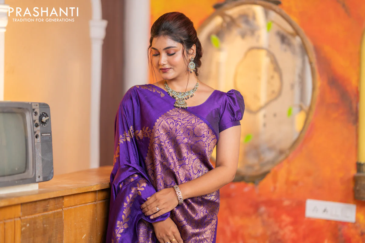 Banarasi raw silk saree violet with allover thread & zari weaves in borderless style - Image 6