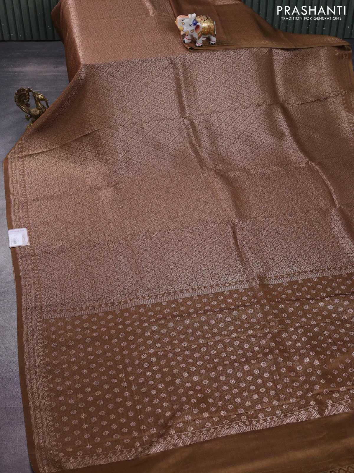 Banarasi semi crepe saree dark mehendi green with allover thread & zari woven brocade weaves and woven border - Image 2