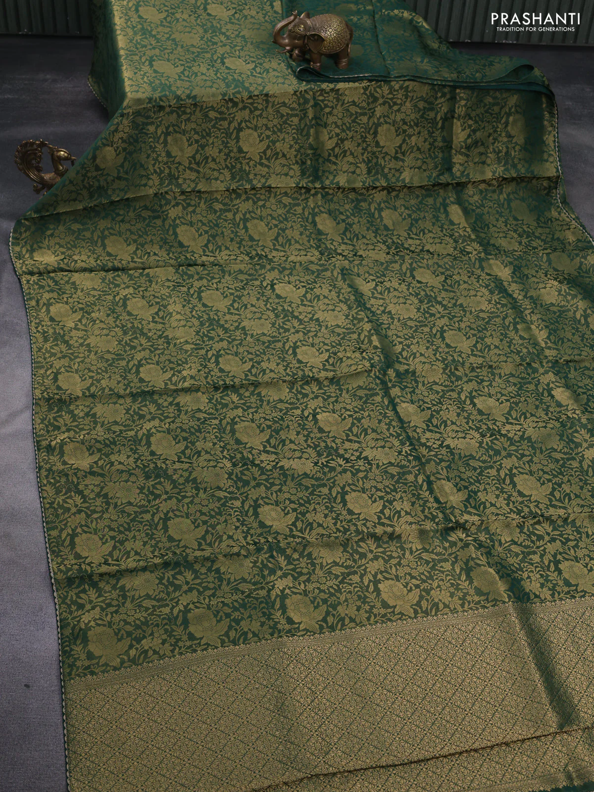 Banarasi semi crepe saree green with allover zari woven brocade weaves and lace work border - Image 2