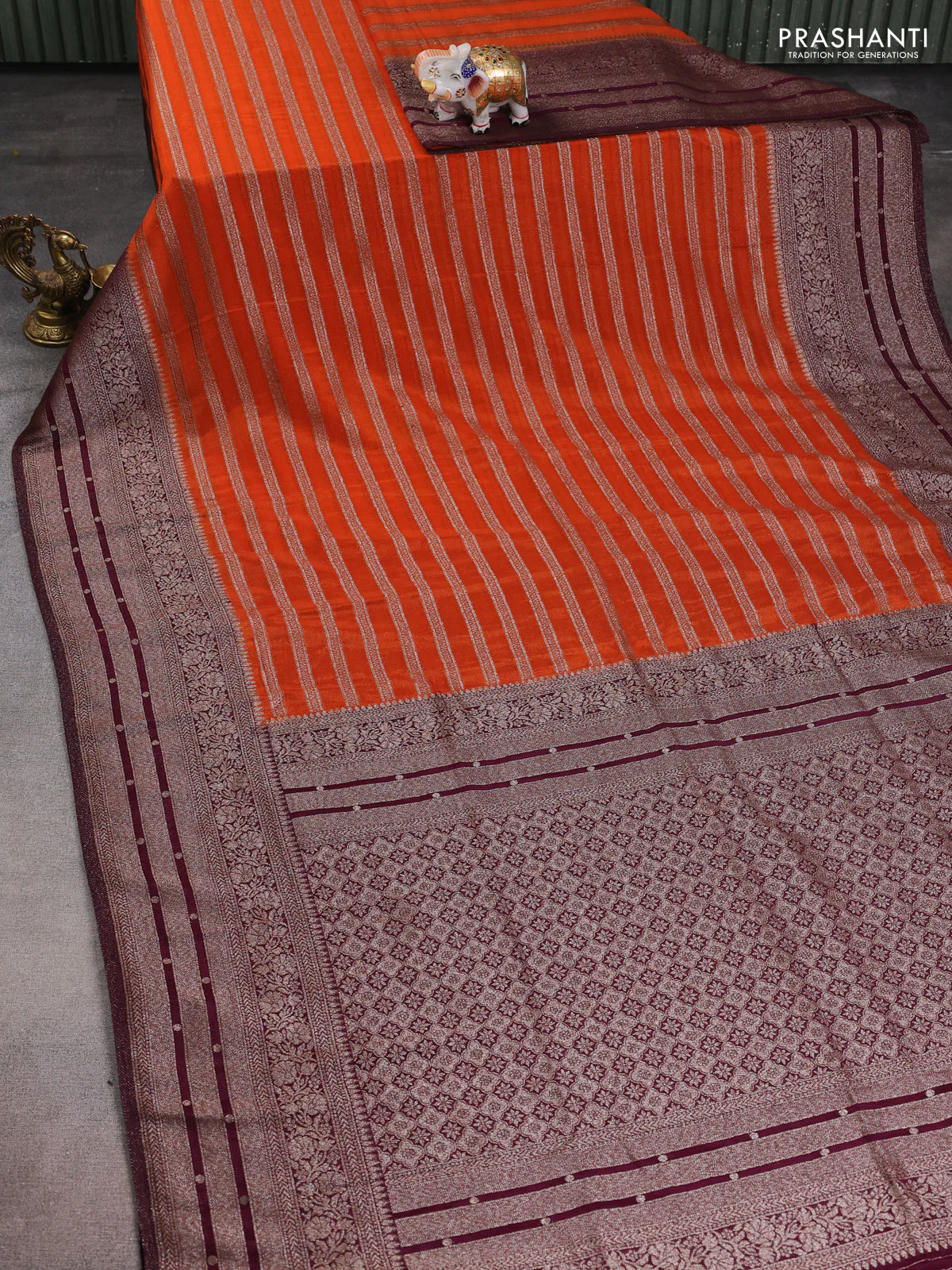 Banarasi semi crepe saree orange and wine shade with allover zari weaves and long zari woven border - Image 2