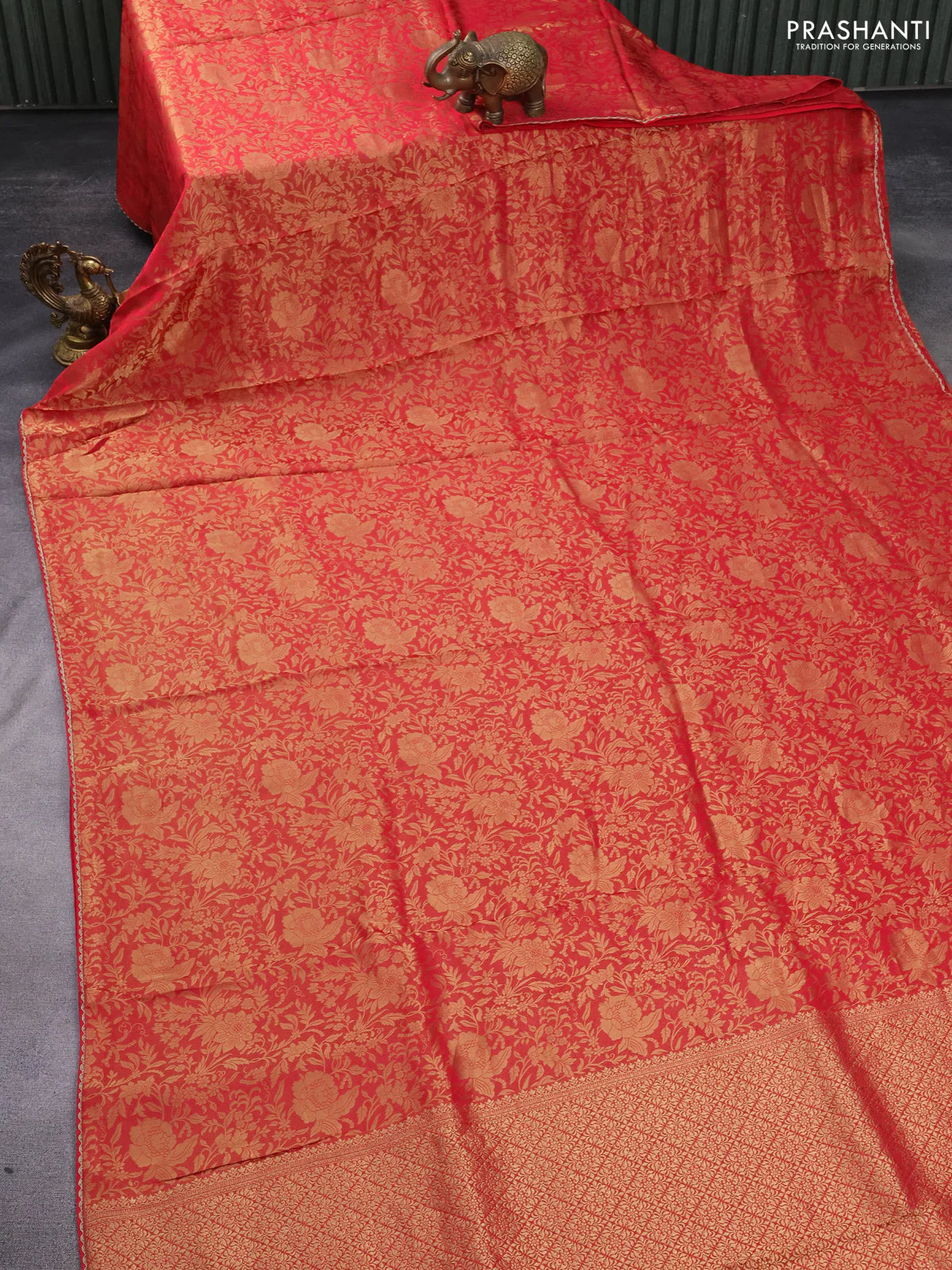 Banarasi semi crepe saree red with allover zari woven brocade weaves and lace work border - Image 2