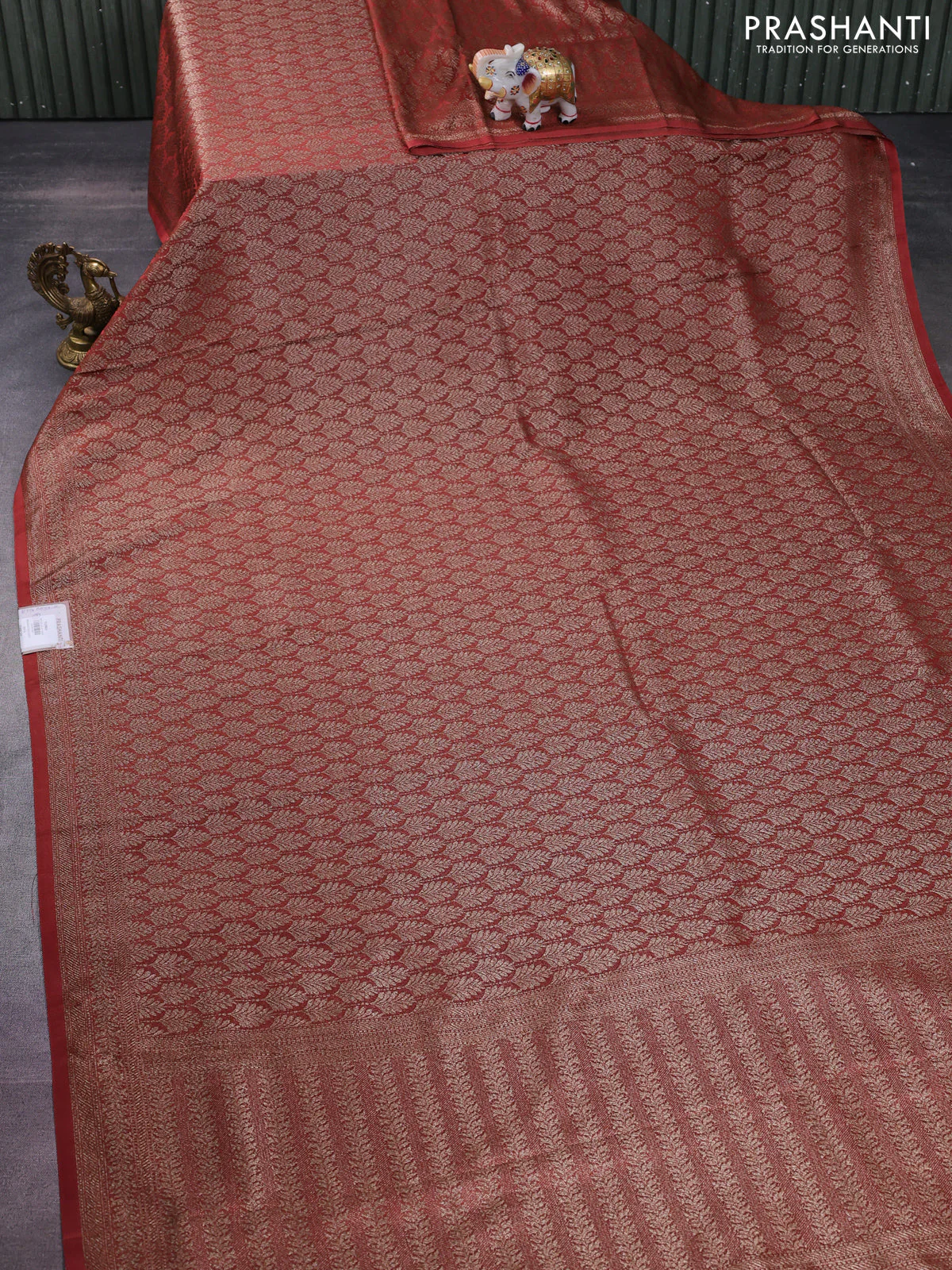 Banarasi semi crepe saree rust shade with allover thread & zari woven brocade weaves and woven border - Image 2