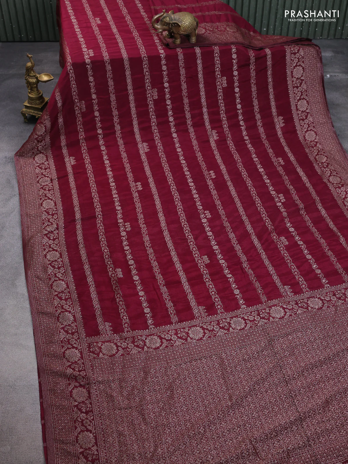 Banarasi semi crepe saree wine shade with allover thread & zari weaves and zari woven border - Image 2