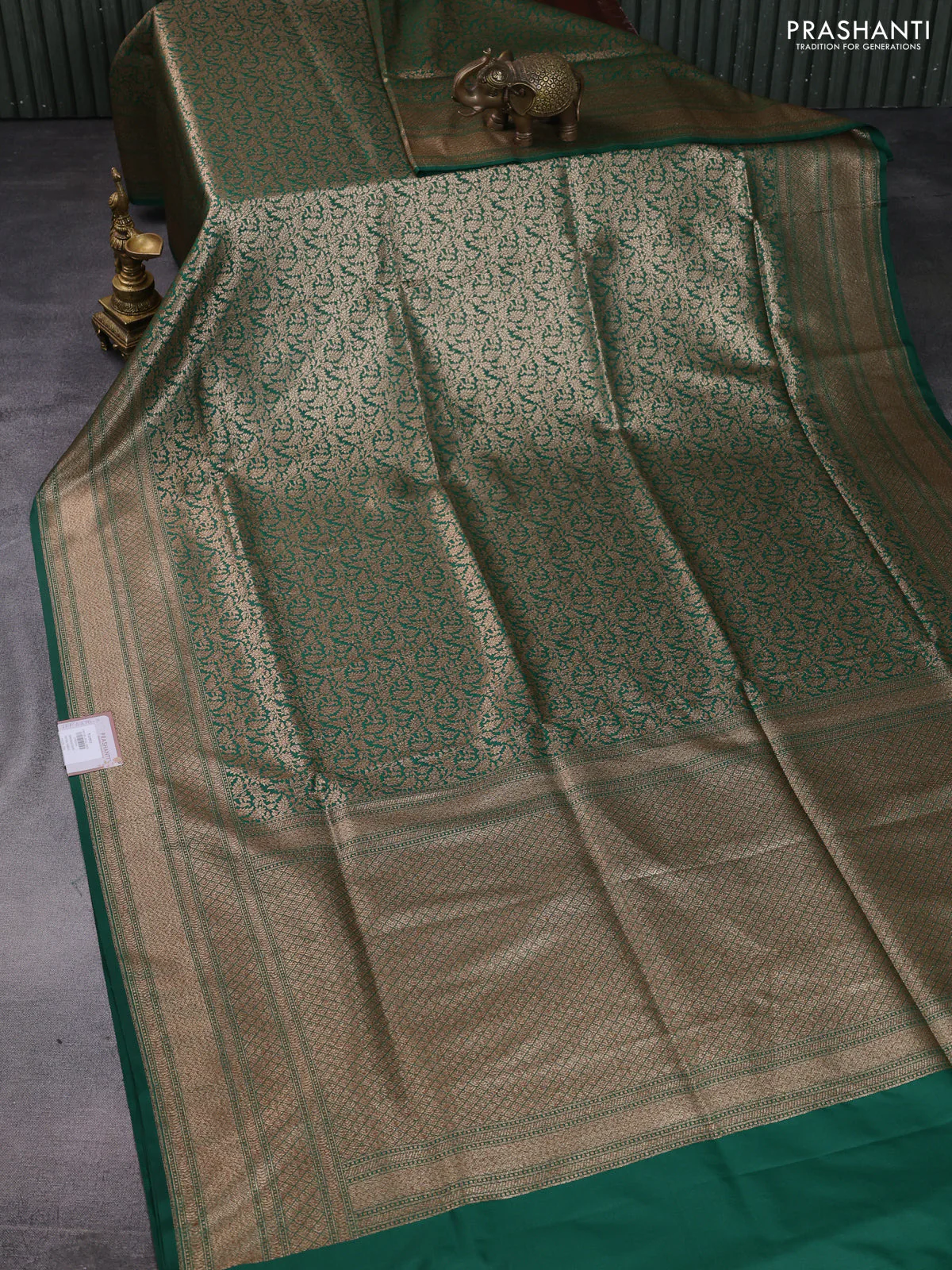 Banarasi semi katan saree green with allover thread & zari brocade weaves and woven border - Image 2