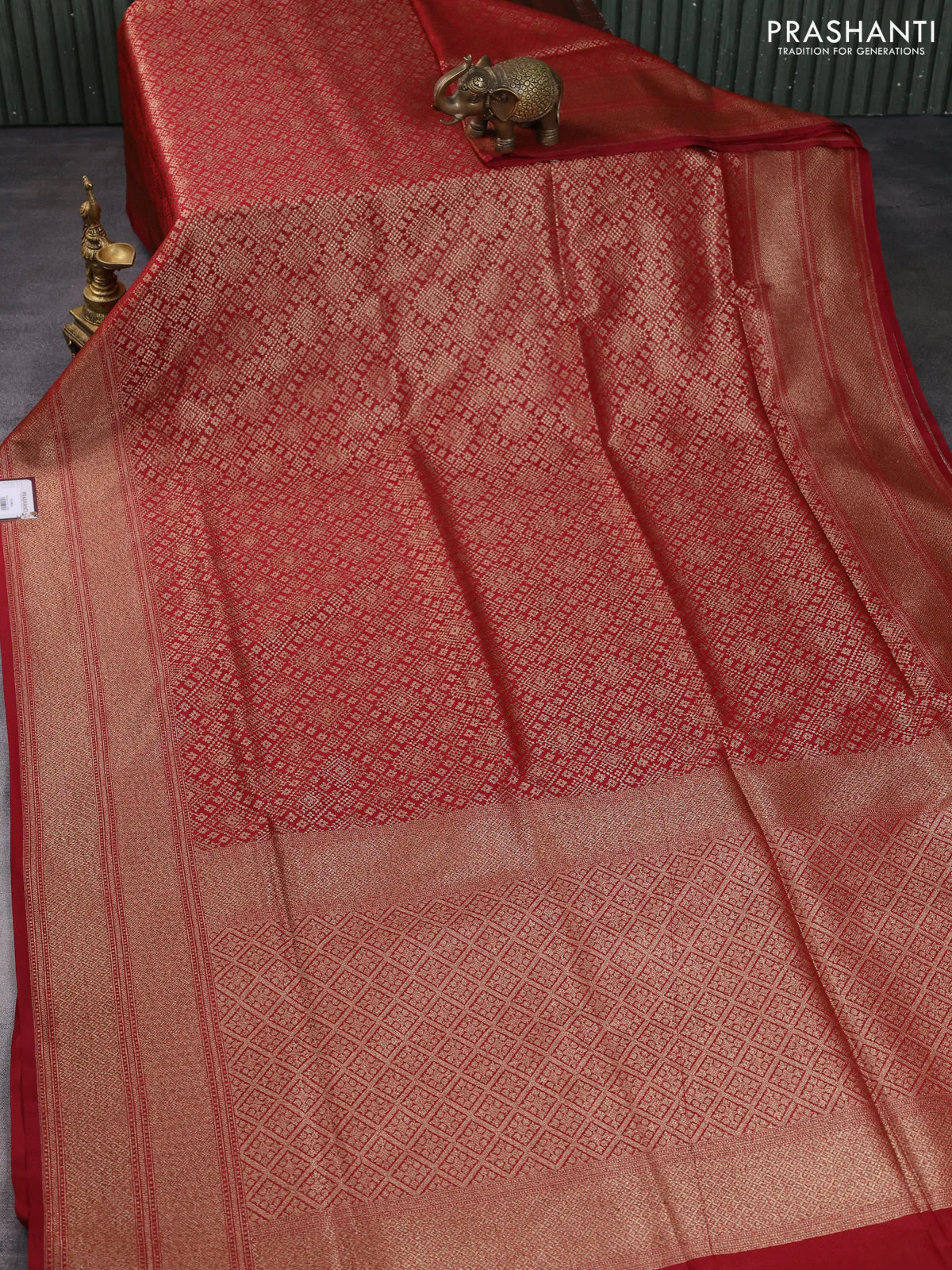 Banarasi semi katan saree maroon with allover thread & zari weaves and woven border - Image 2