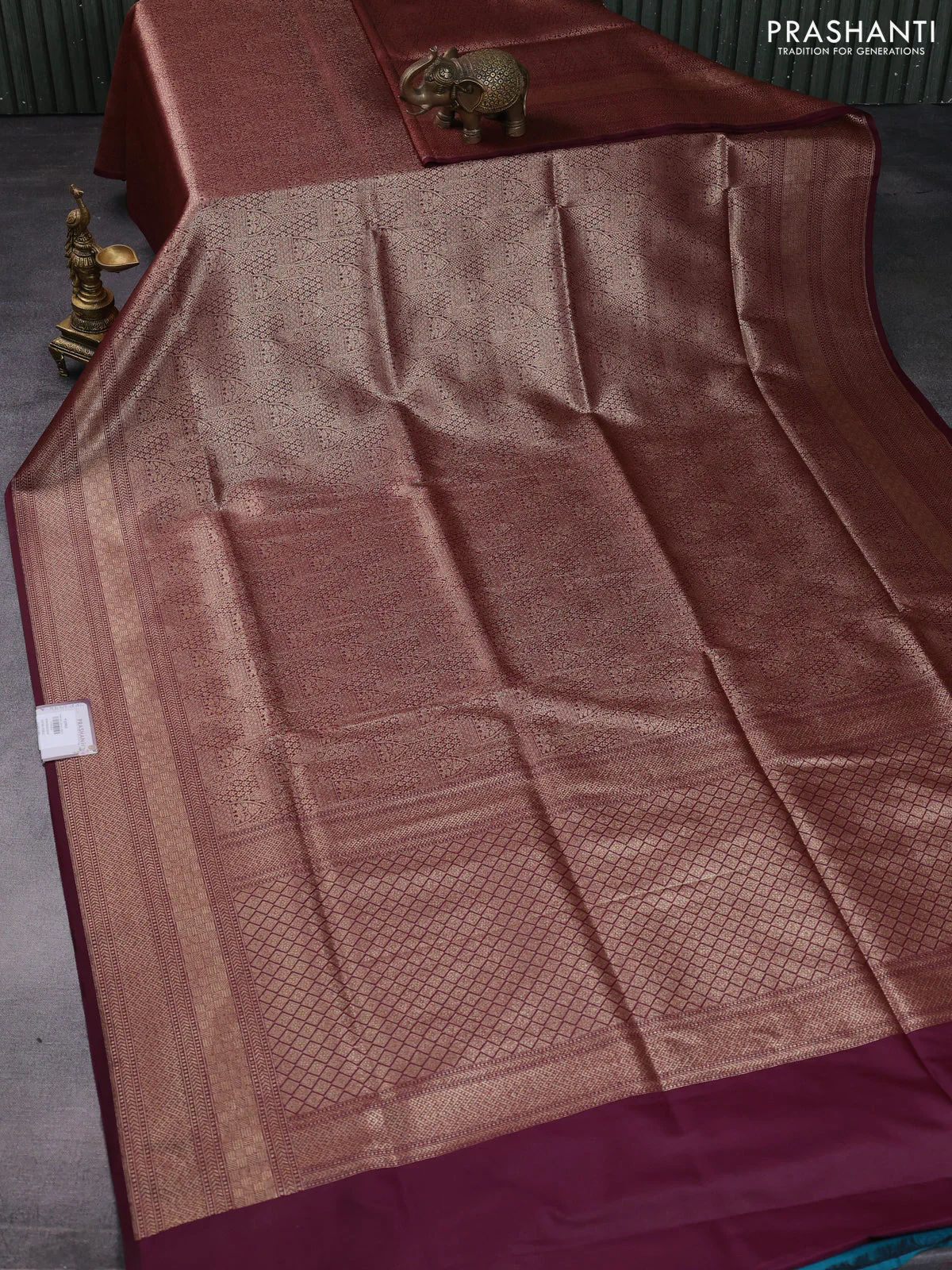 Banarasi semi katan saree maroon with allover thread & zari woven brocade weaves and woven border - Image 2