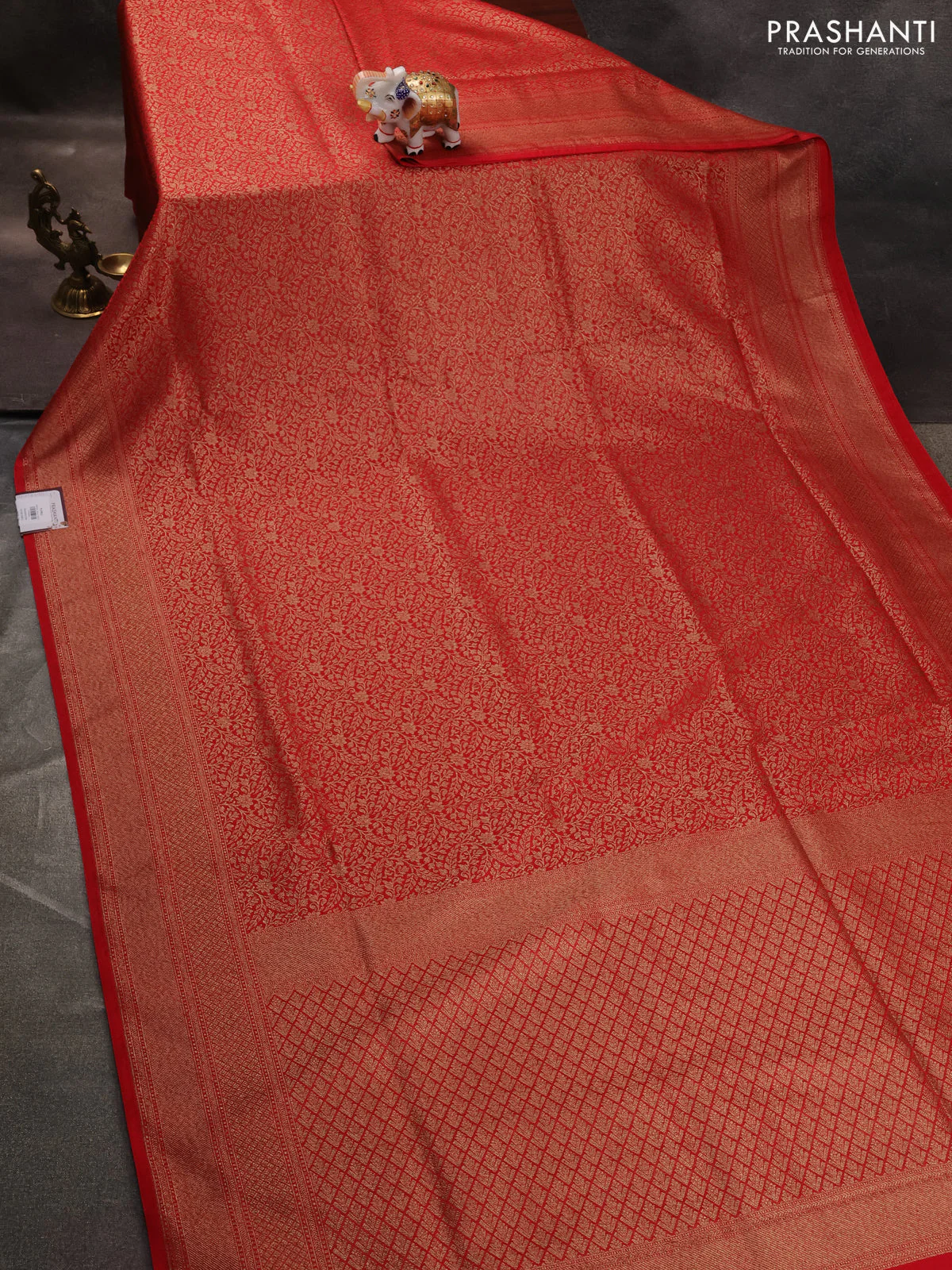 Banarasi semi katan saree red with allover thread & zari brocade weaves and woven border - Image 2