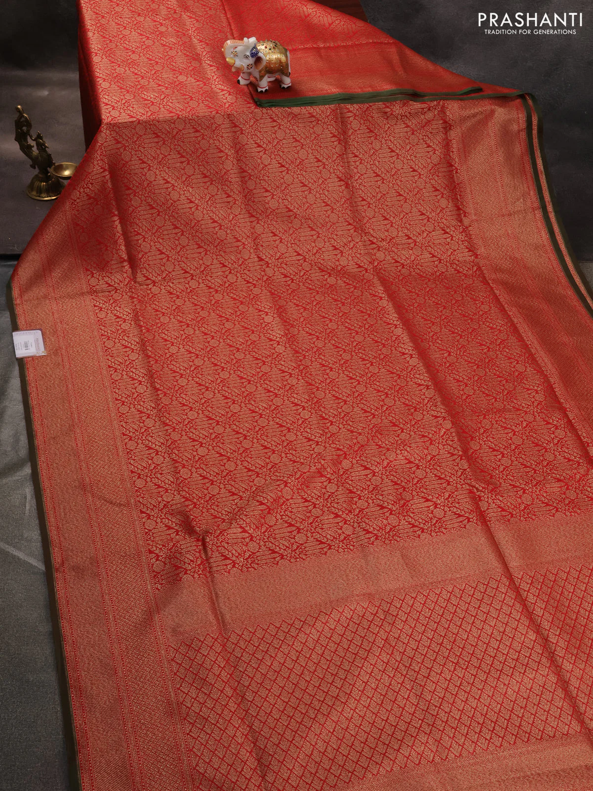 Banarasi semi katan saree red with allover thread & zari woven brocade weaves and woven border - Image 2
