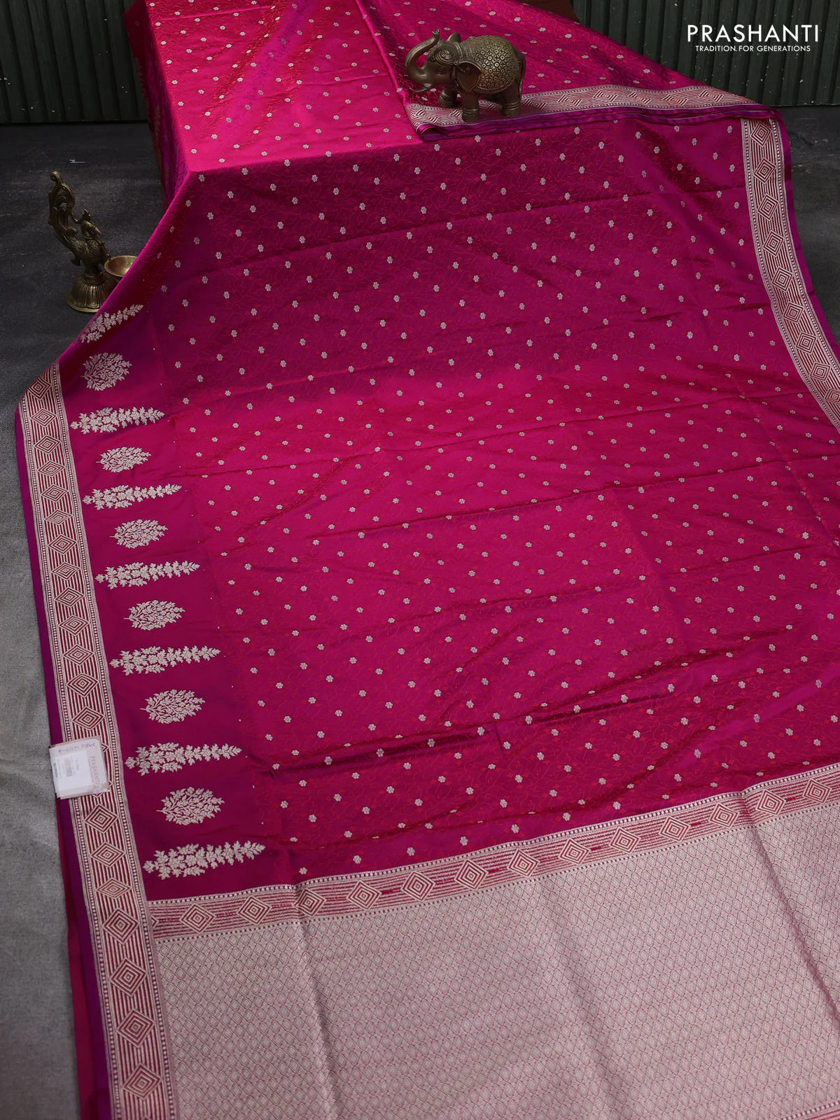 Banarasi semi katan silk saree dark pink with allover thread weaves & zari woven buttas and zari woven border - Image 2