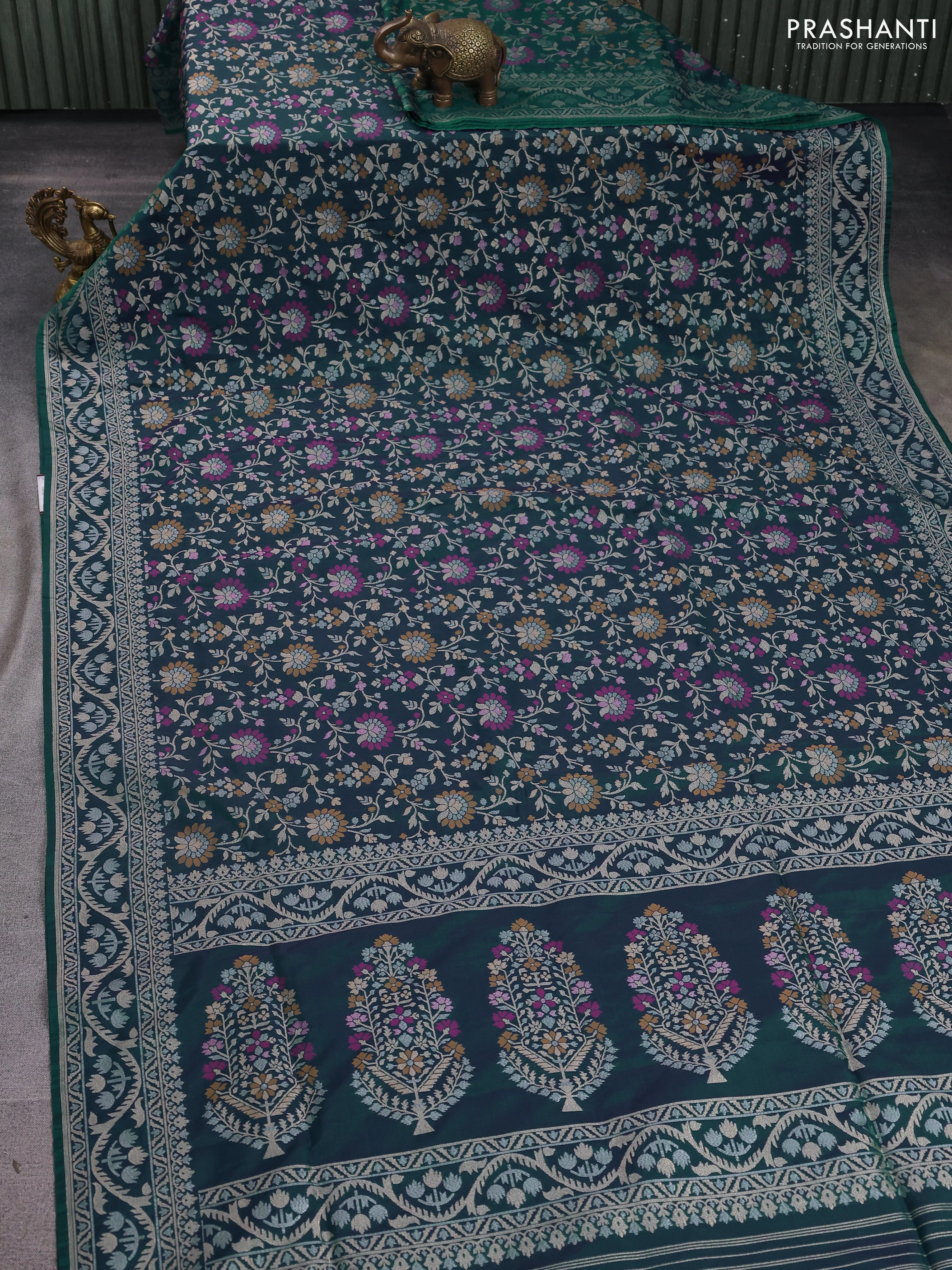 Banarasi semi katan silk saree dual shade of peacock green with allover thread & zari jamdhani weaves and zari woven border - Image 2