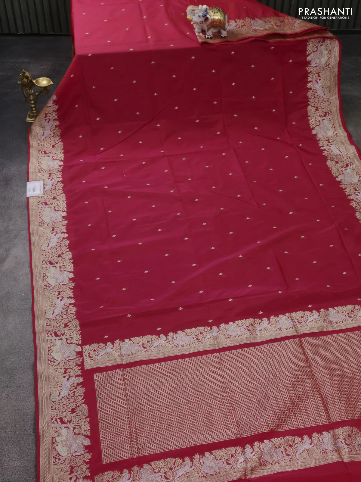 Banarasi semi katan silk saree dual shade of pink with silver zari woven buttas and rich zari woven border - Image 2