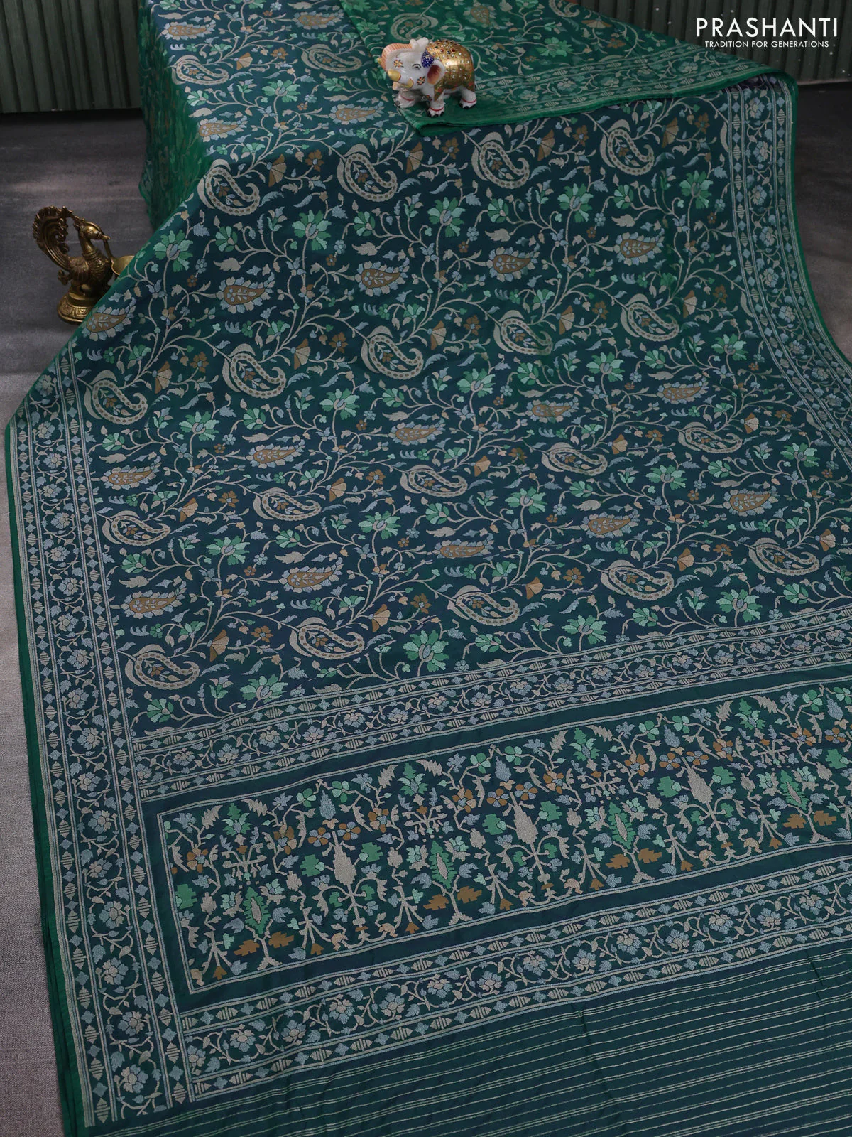Banarasi semi katan silk saree green with allover zari weaves  and zari woven border - Image 2